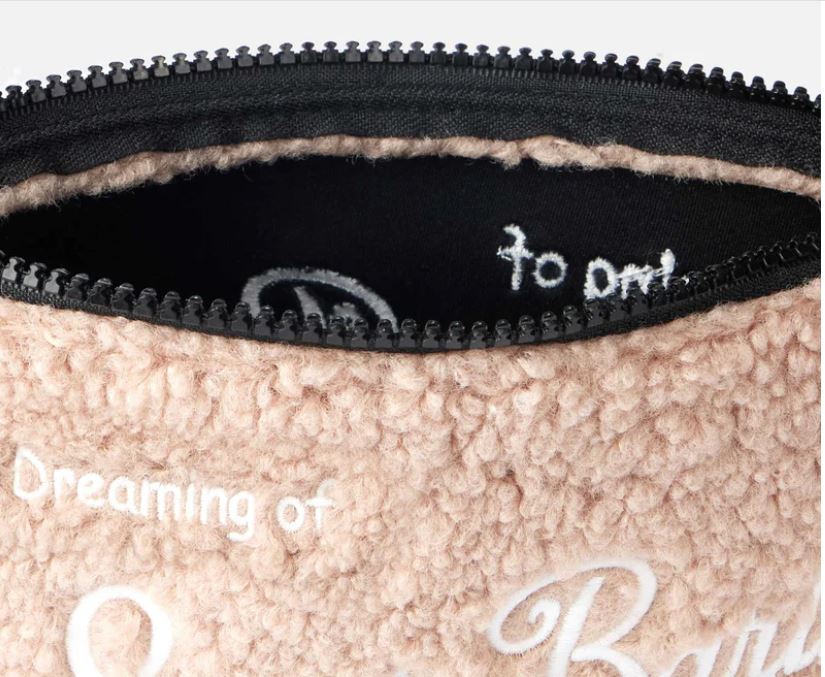mac2 saint barth Pochette Aline Teddy Beige, sopra