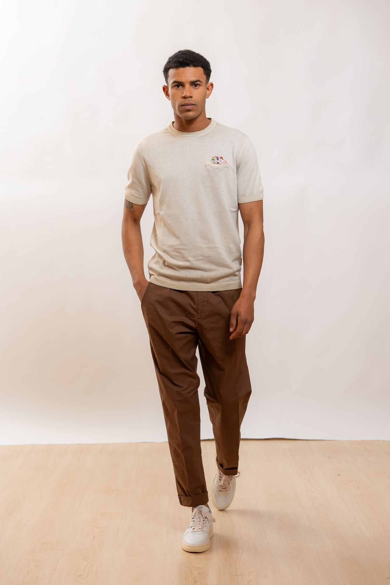 Bob Company T-shirt Step in Filo di Cotone Beige, intero