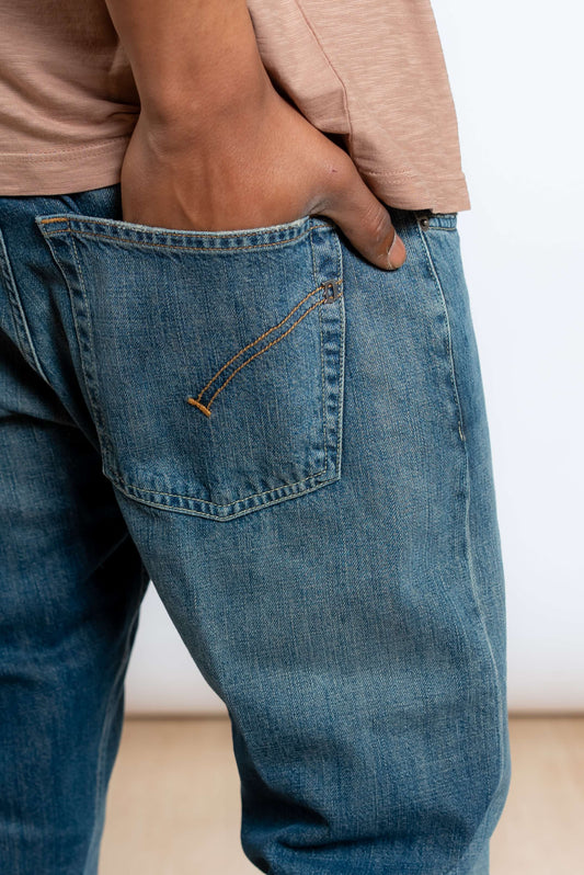 Jeans Dian Carrot Slim Fit Medio