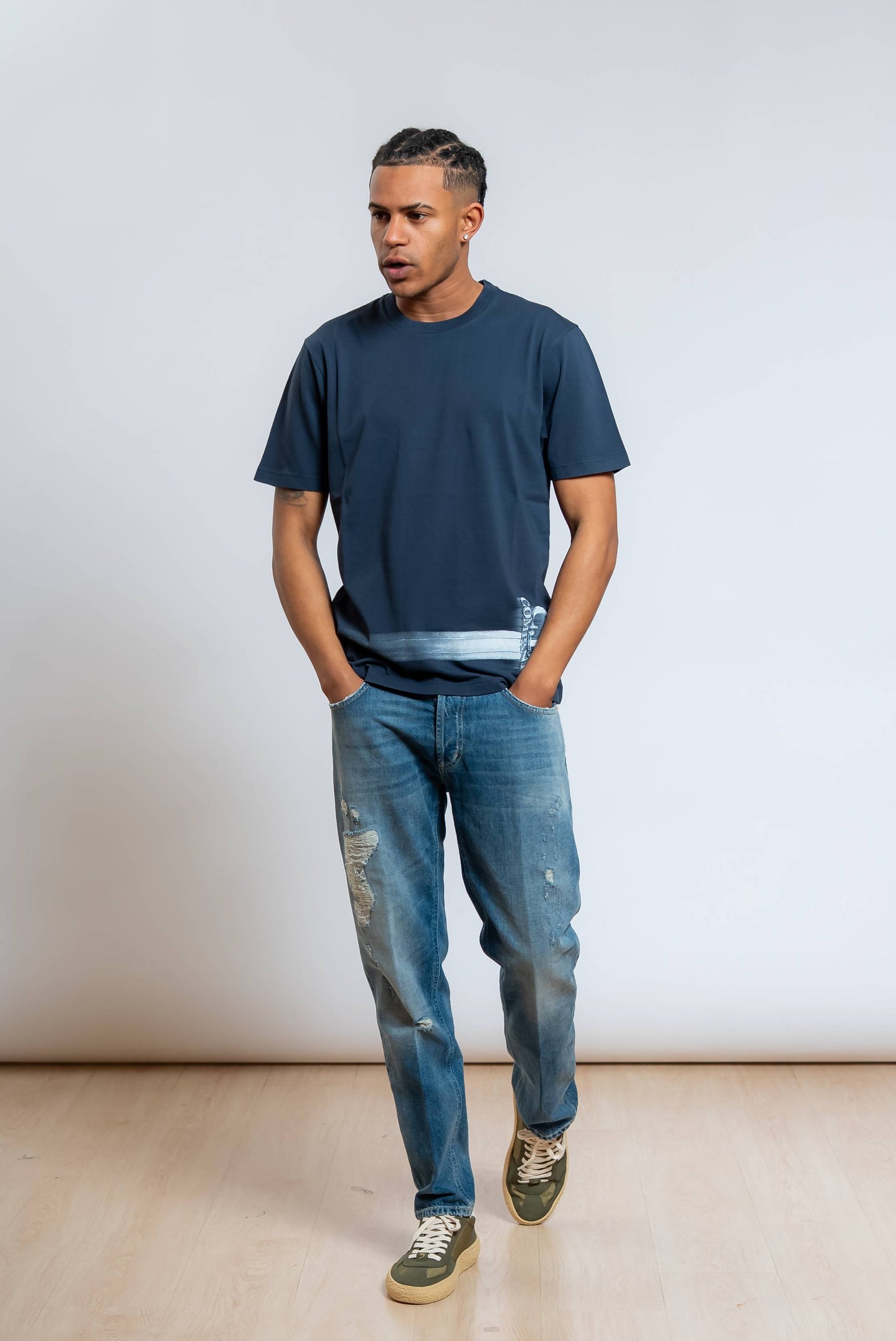 T-shirt Blu con Logo Ricamato