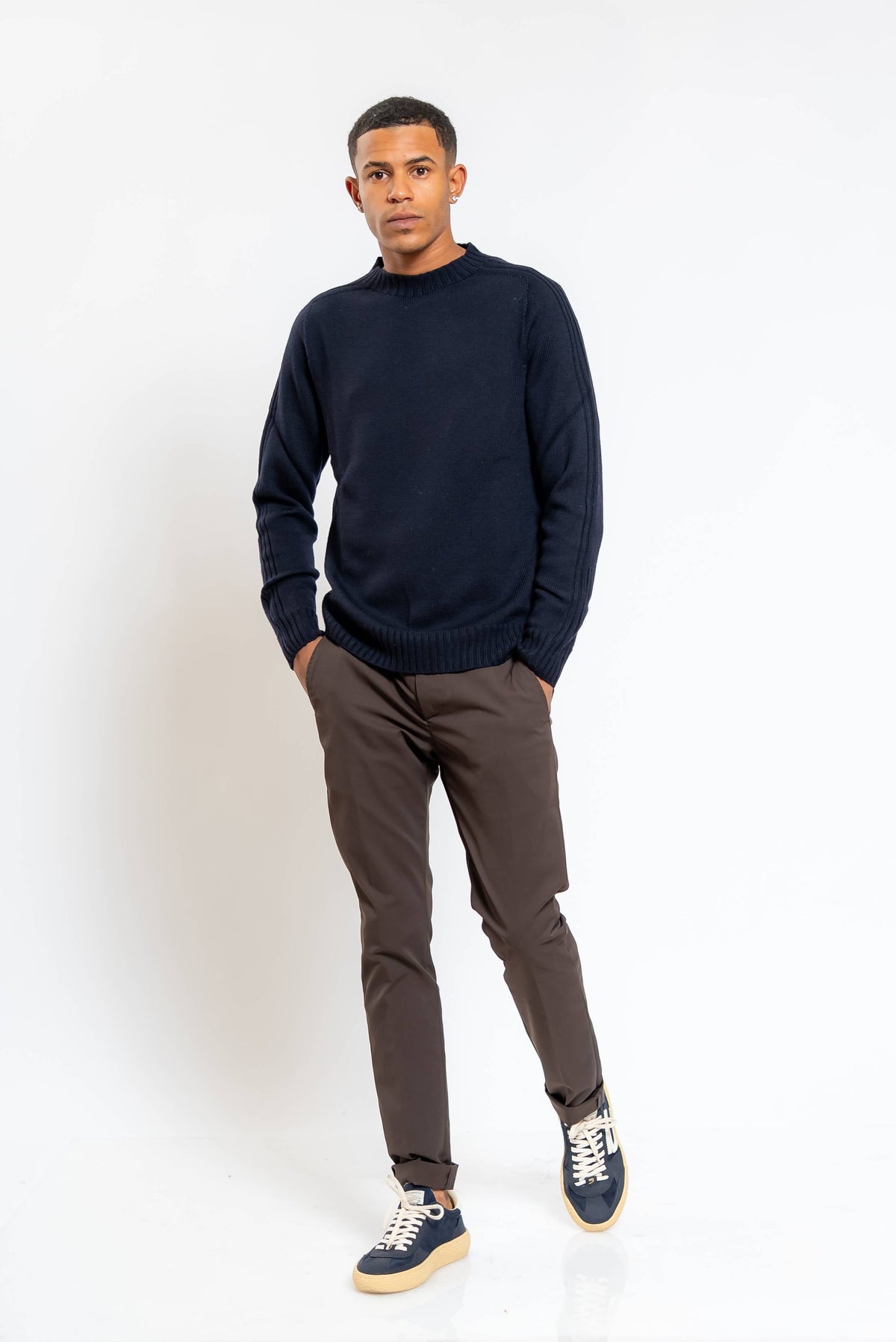Maglione in Lana Blu con Lavorazione