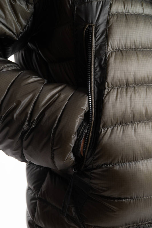 Cp Company piumino Google verde con cappuccio uomo, dettaglio