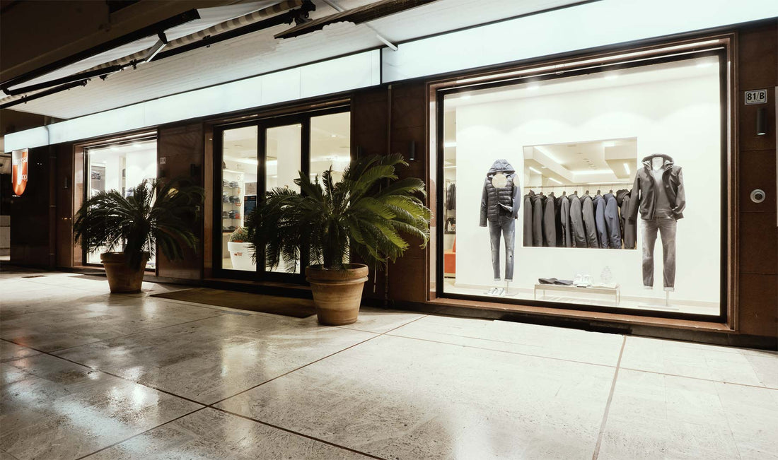 Universal Shop Negozio Villa Rosa di Martinsicuro