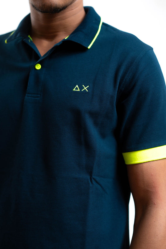 sun68 polo in piquet blu con dettagli giallo fluo, dettaglio