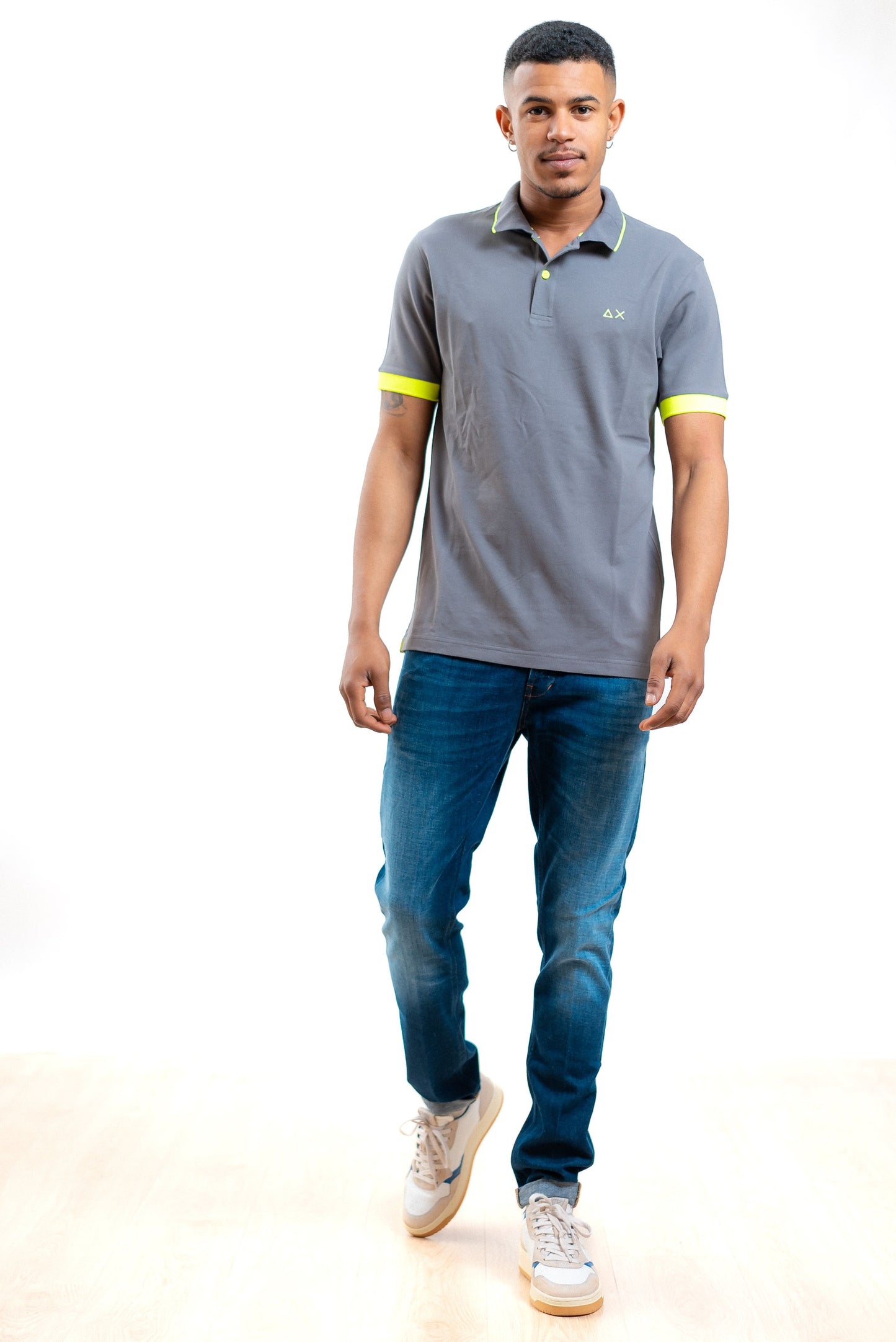 sun68 polo in piquet grigio con dettagli giallo fluo, intero
