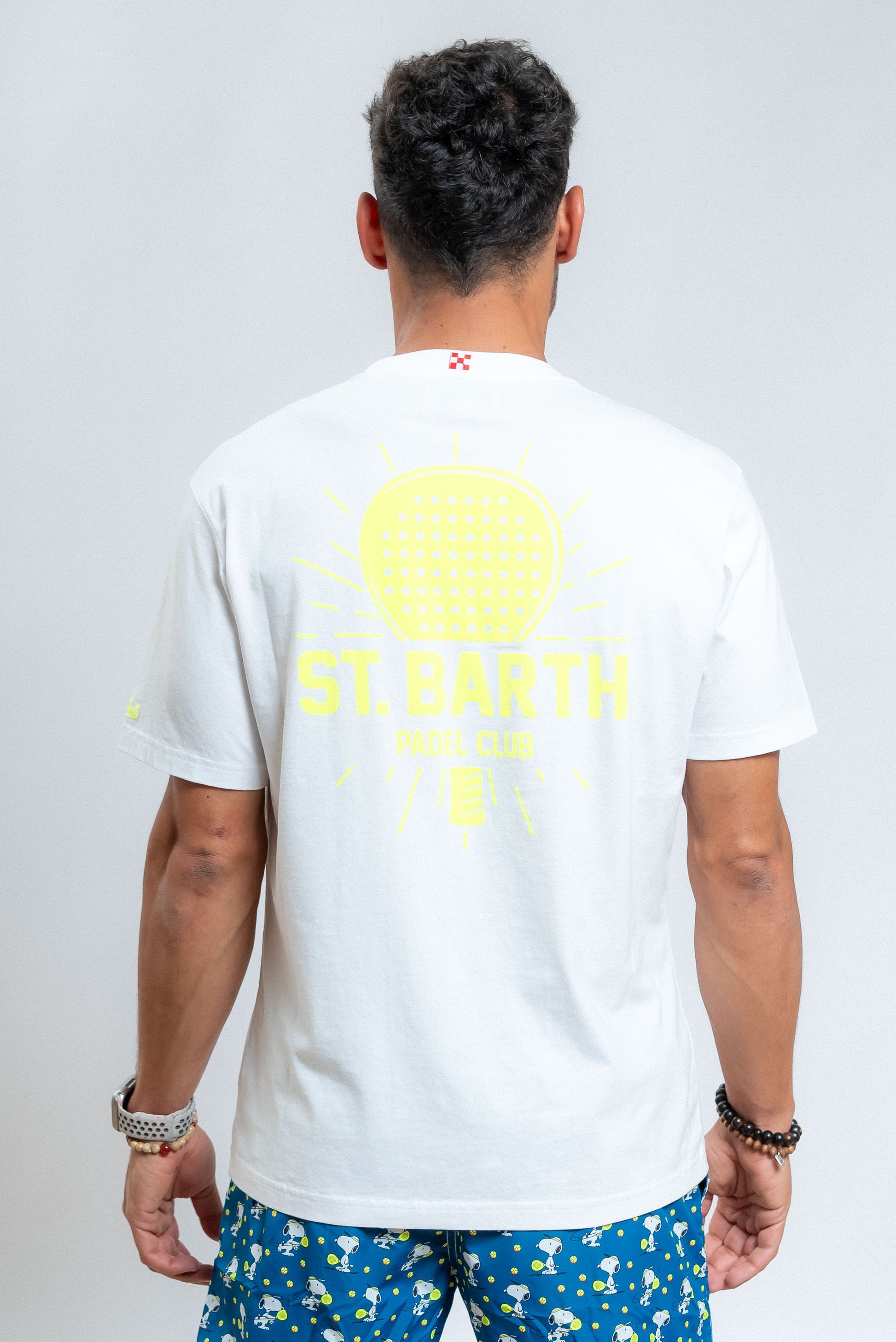 mc2 saint barth uomo t-shirt bianca con stampa padel in giallo, retro