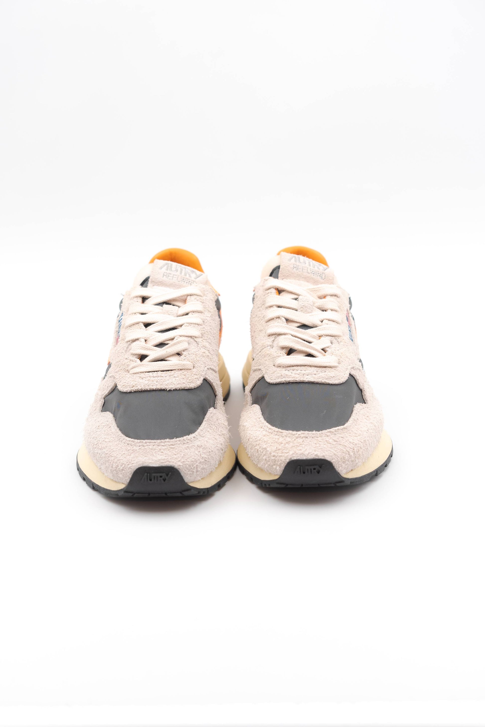 autry sneakers uomo reelwing low in suede grigio e dettagli arancioni, fronte