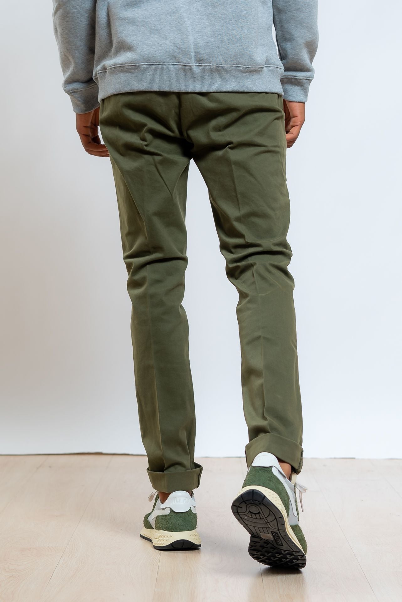 dondup uomo Pantalone Gaubert Chino in Cotone Ecosostenibile Verde, retro