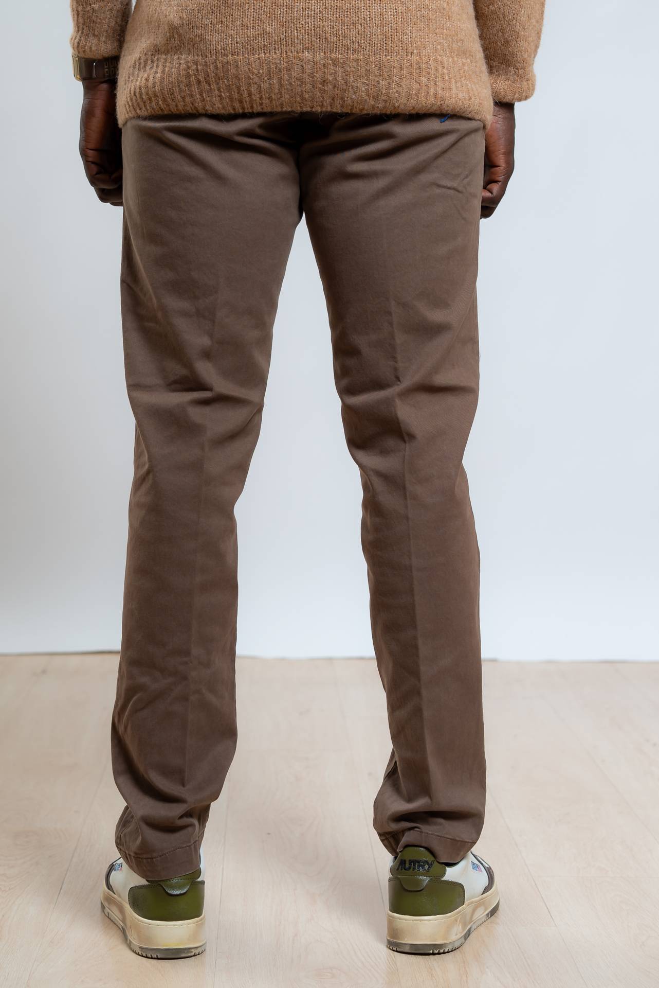 White Sand Pantalone Marrone Freddy con Vita Elasticizzata, retro