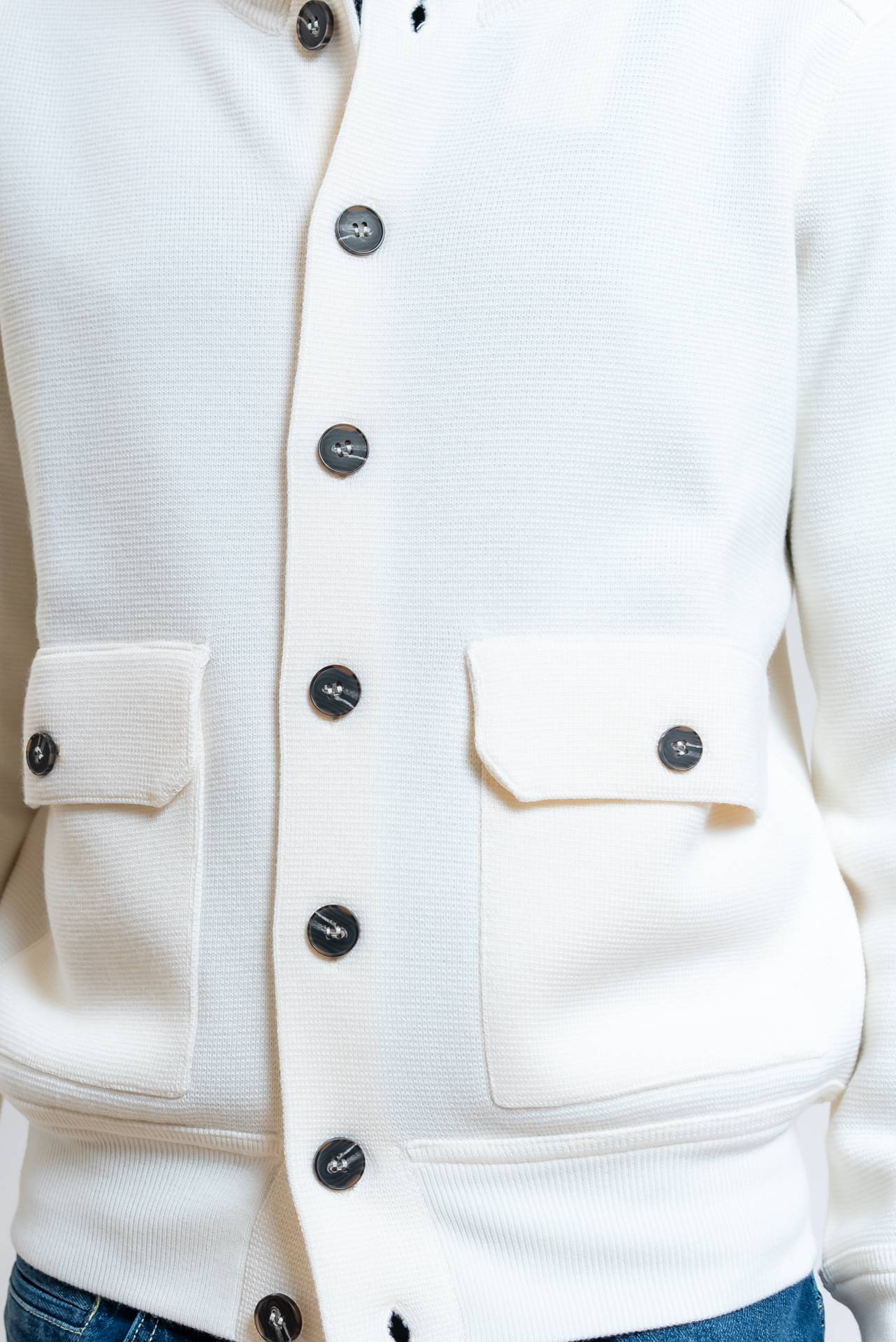 Cardigan Bianco in Pura Lana a Collo Alto