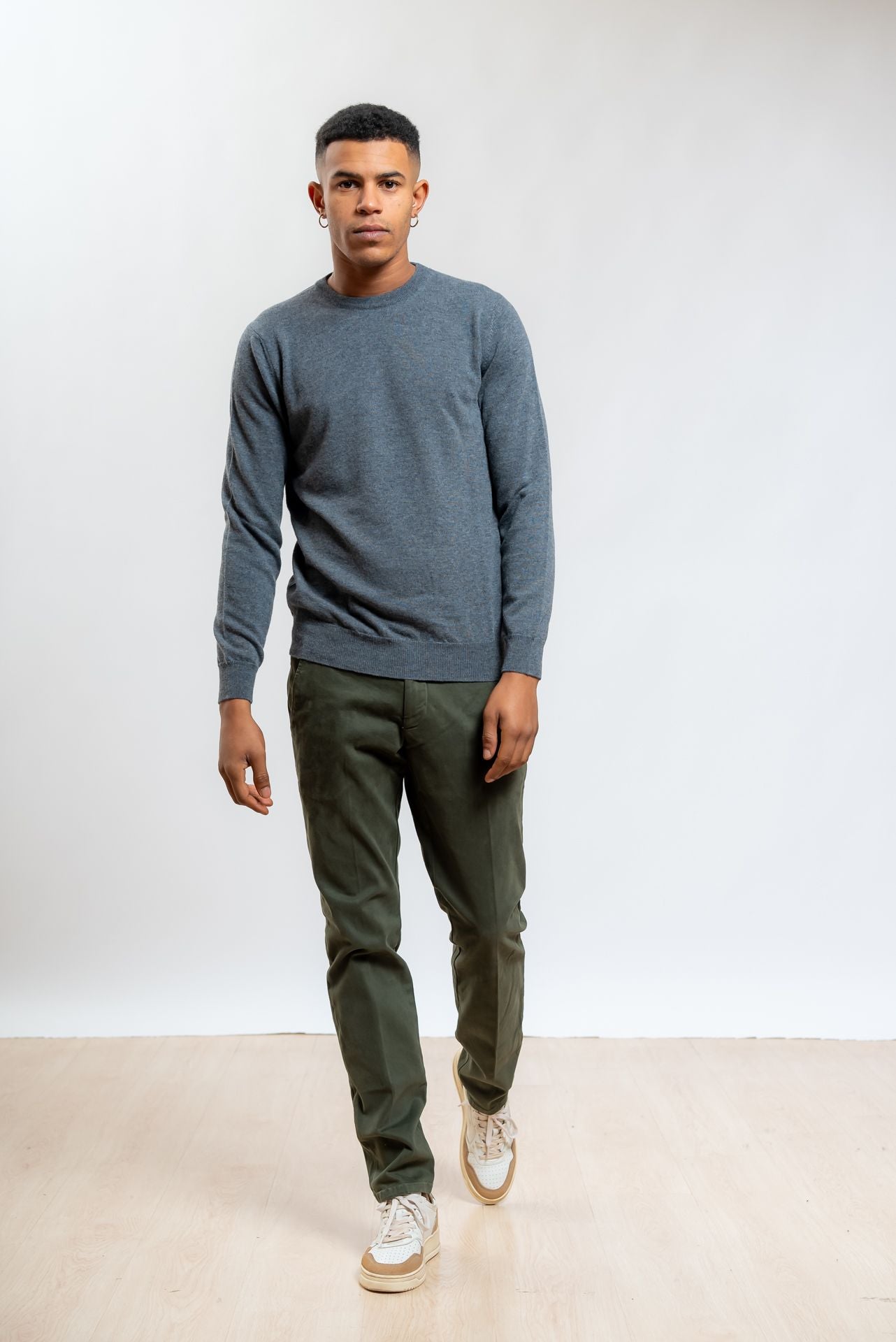 Maglia da uomo a girocollo grigio di Kangra in lana al 50% di sconto