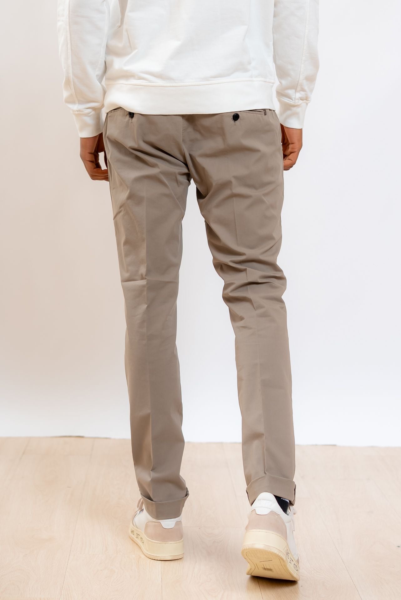 Dondup uomo Pantalone Gaubert in Cotone Tortora modello chino, retro