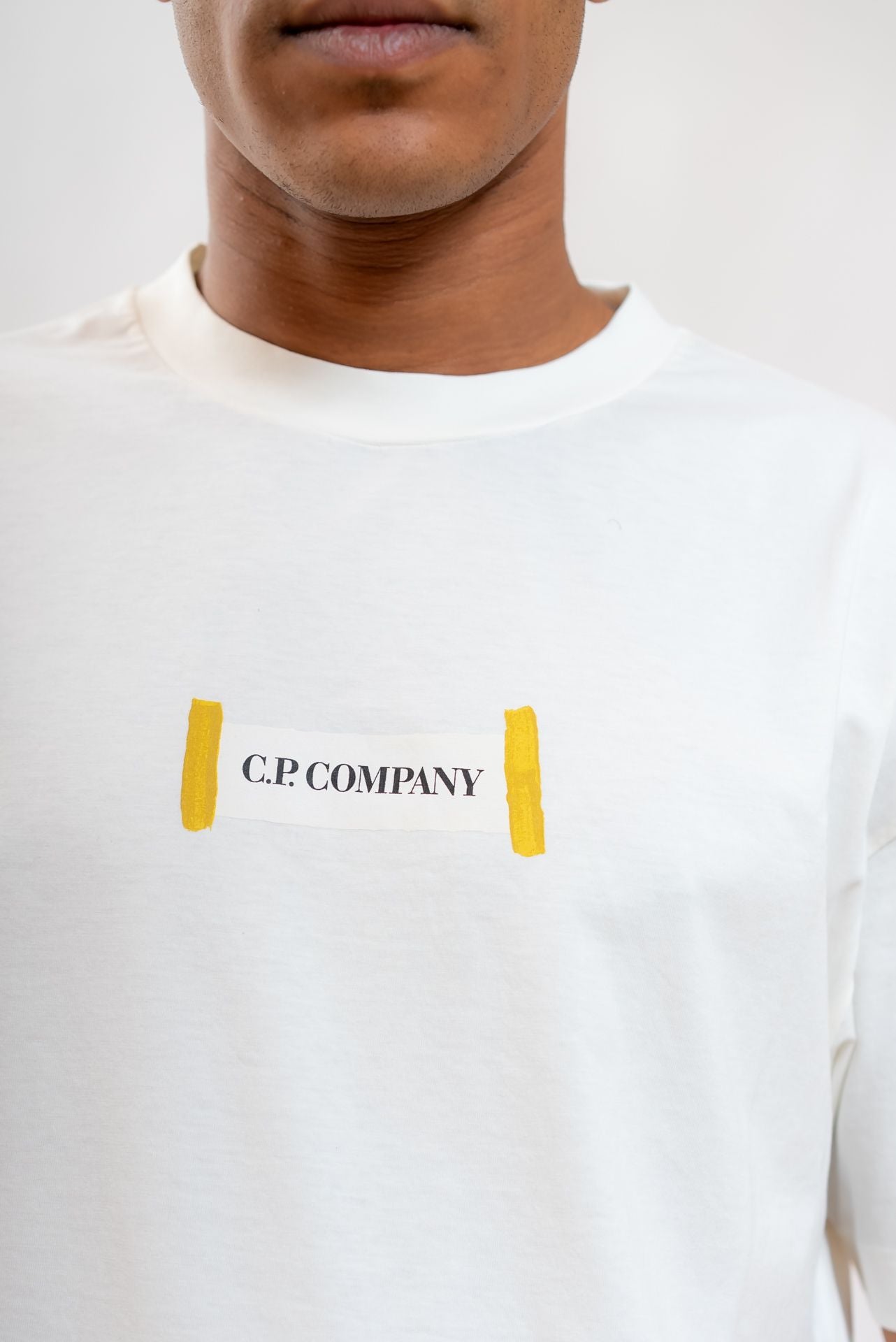 CP Company uomo T-shirt Bianca in Cotone con logo sul davanti e sul retro, dettaglio