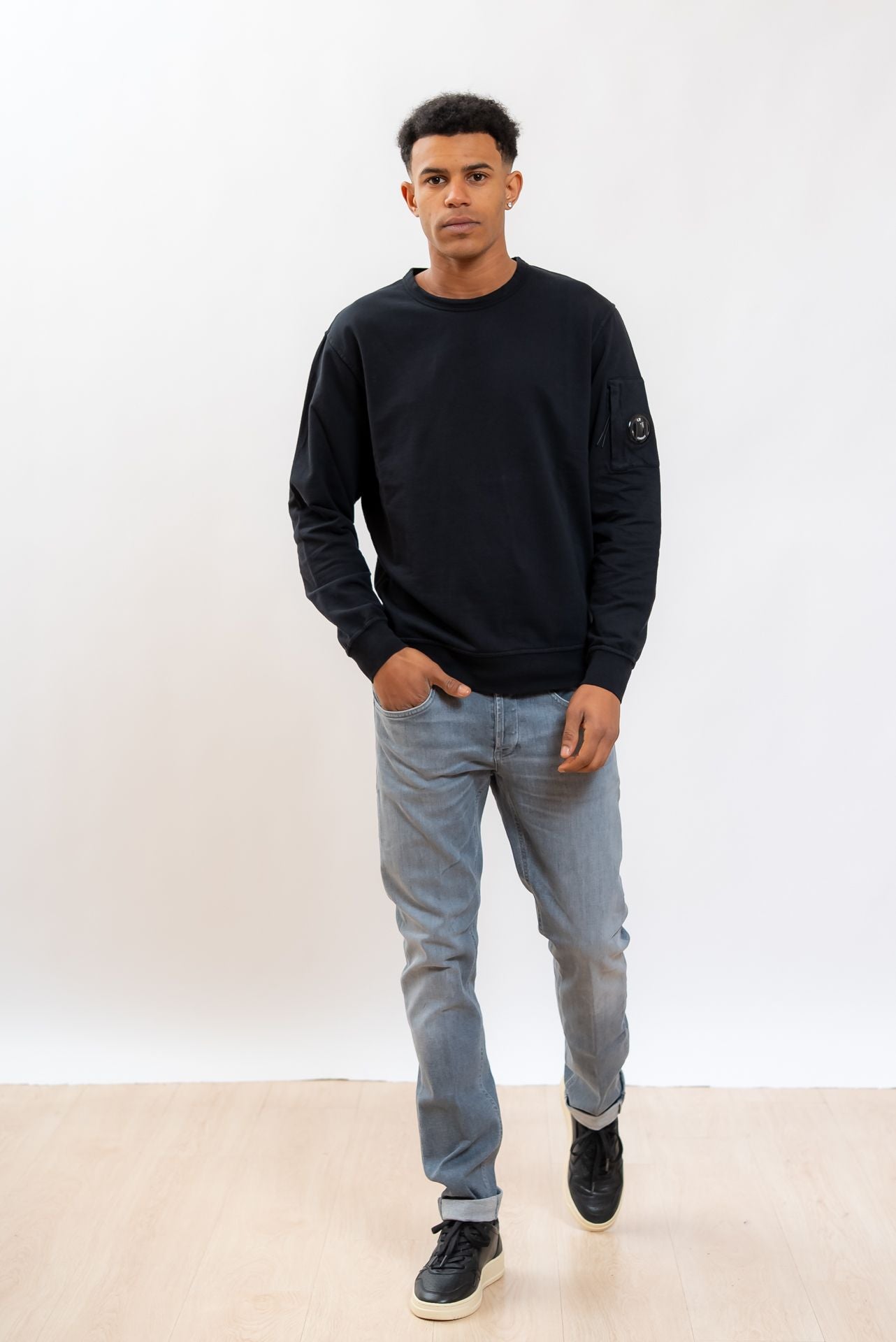 CP Company uomo Felpa Light Fleece a Girocollo Nero, intero