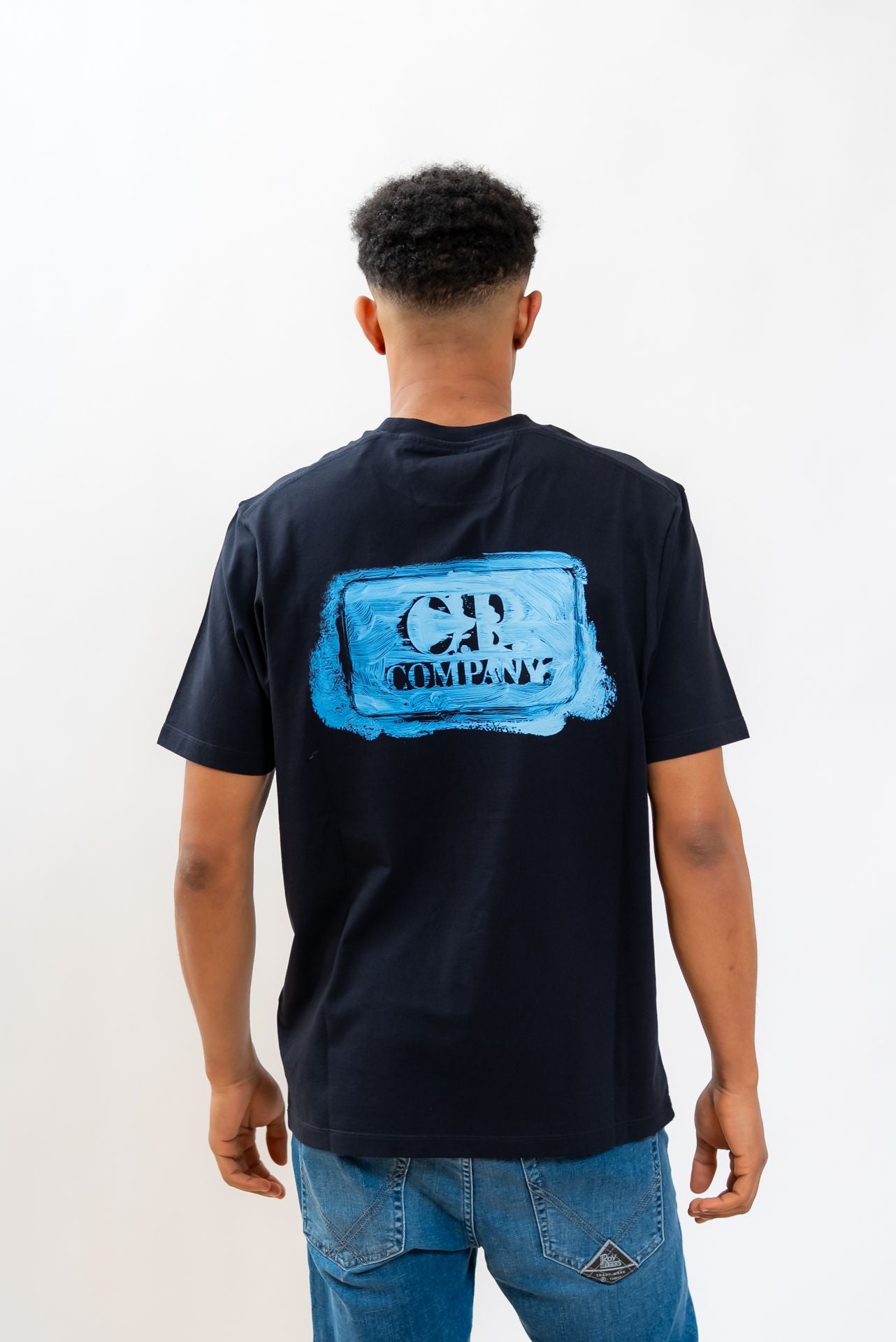 cp company uomo T-shirt a girocollo in jersey di cotone blu con logo azzurro stampato sul petto e sul retro, retro