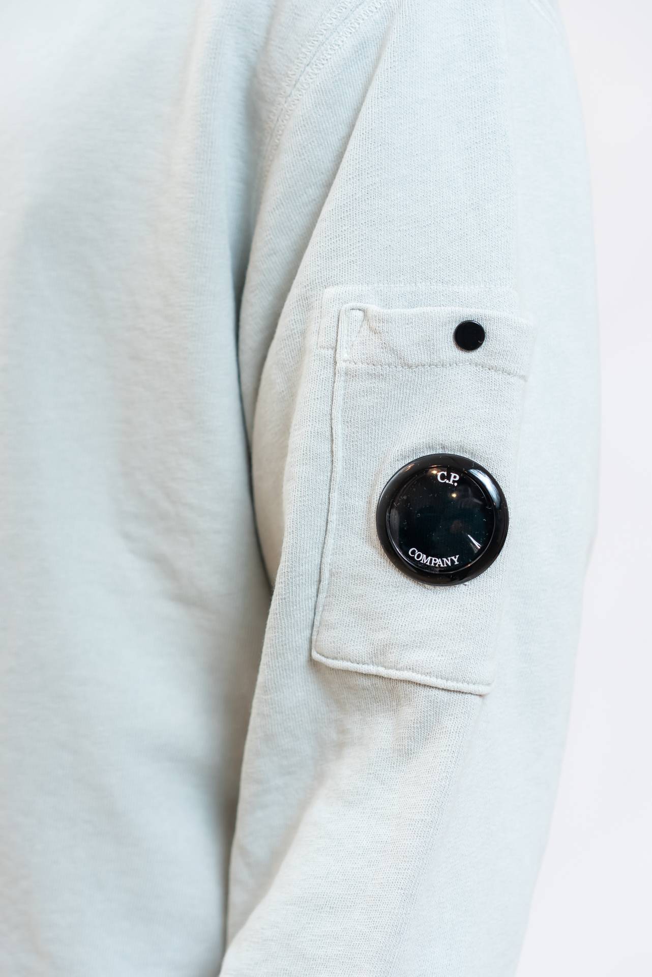 CP Company uomo Felpa Malfilé Fleece in Cotone Grigio, dettaglio