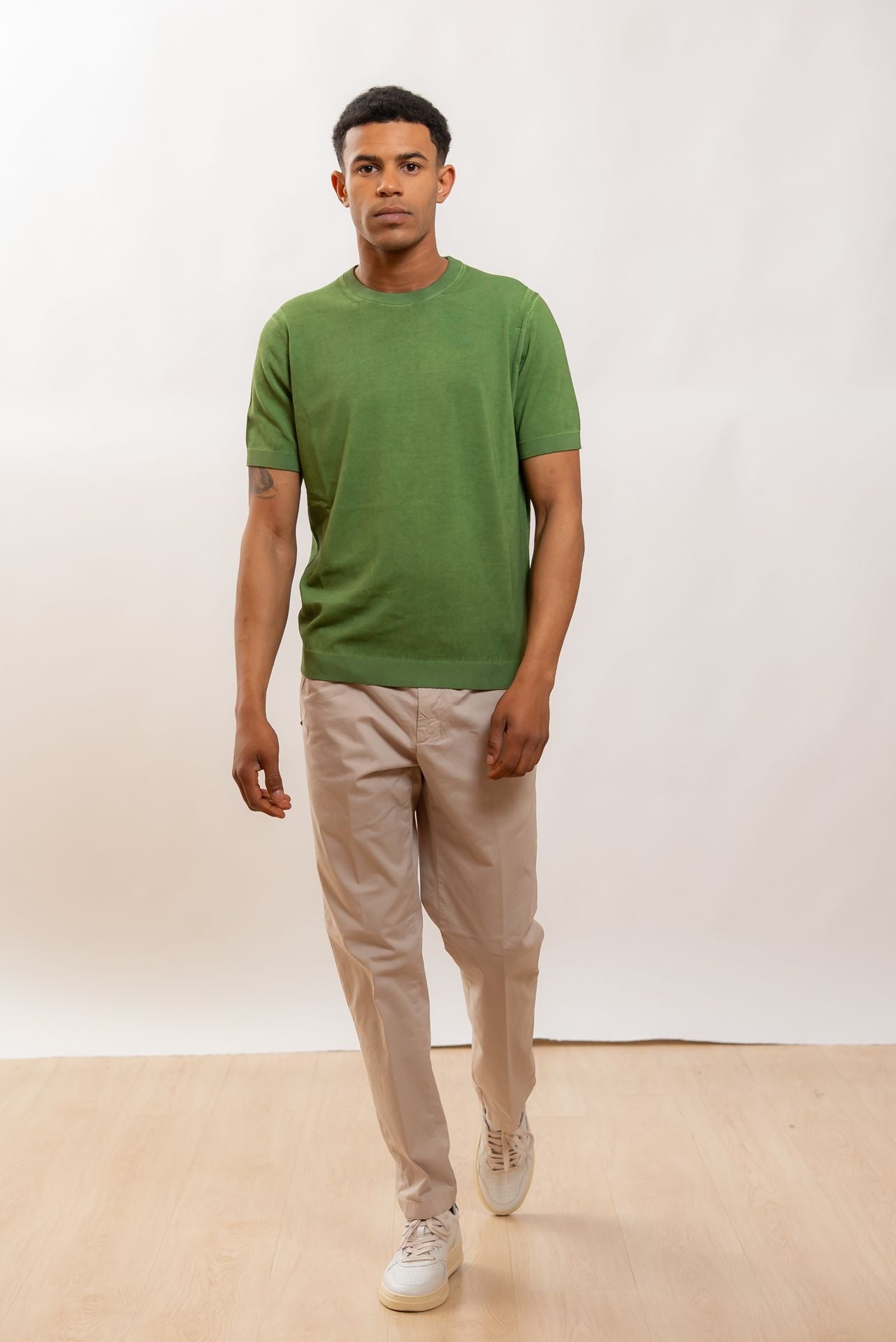 Kangra Cashmere T-shirt in Filo di Cotone Verde, intero