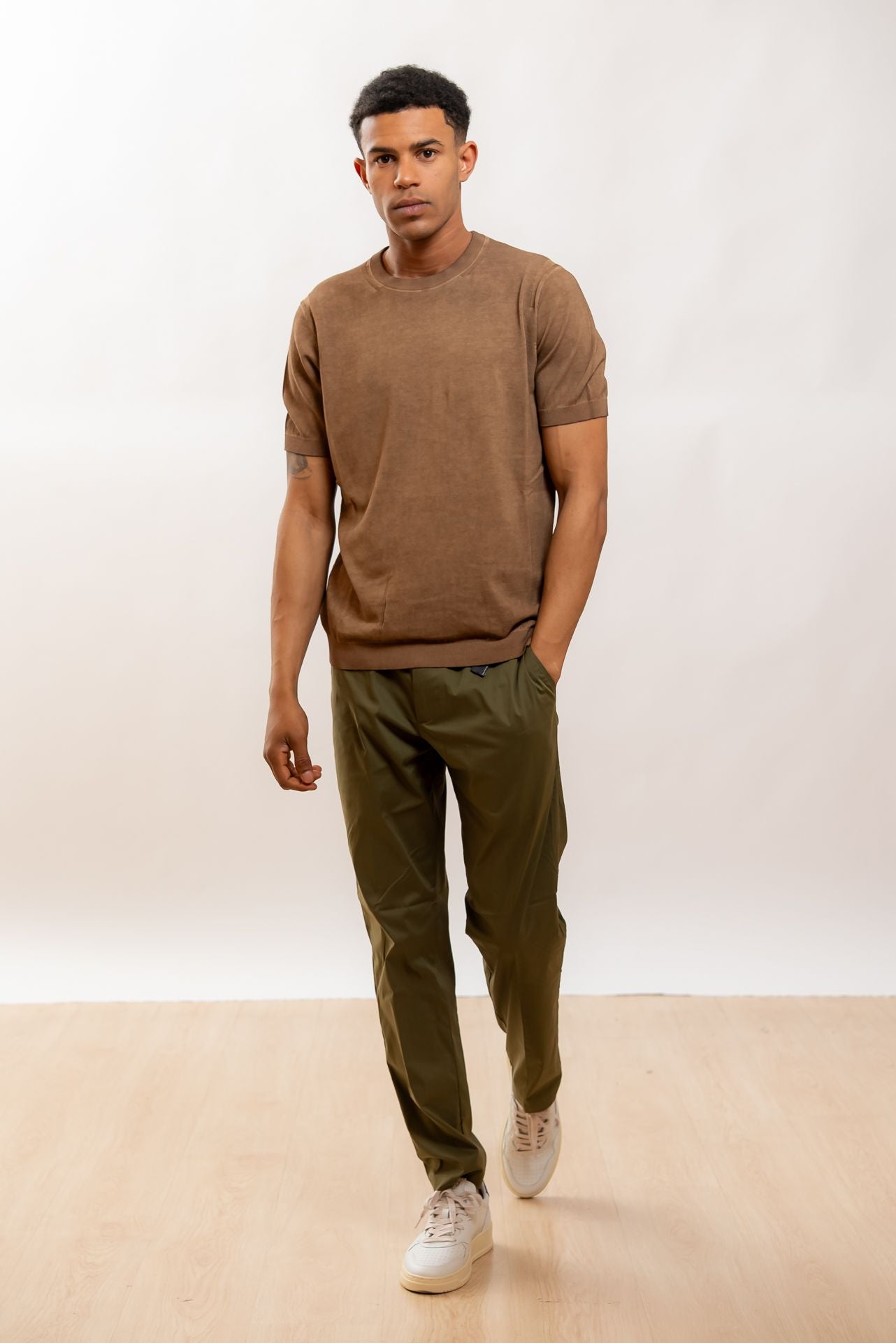 Kangra Cashmere T-shirt in Filo di Cotone Marrone, intero