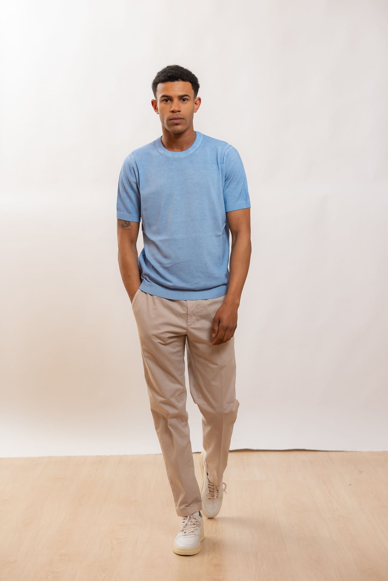 Kangra Cashmere T-shirt in Filo di Cotone Azzurra, intero