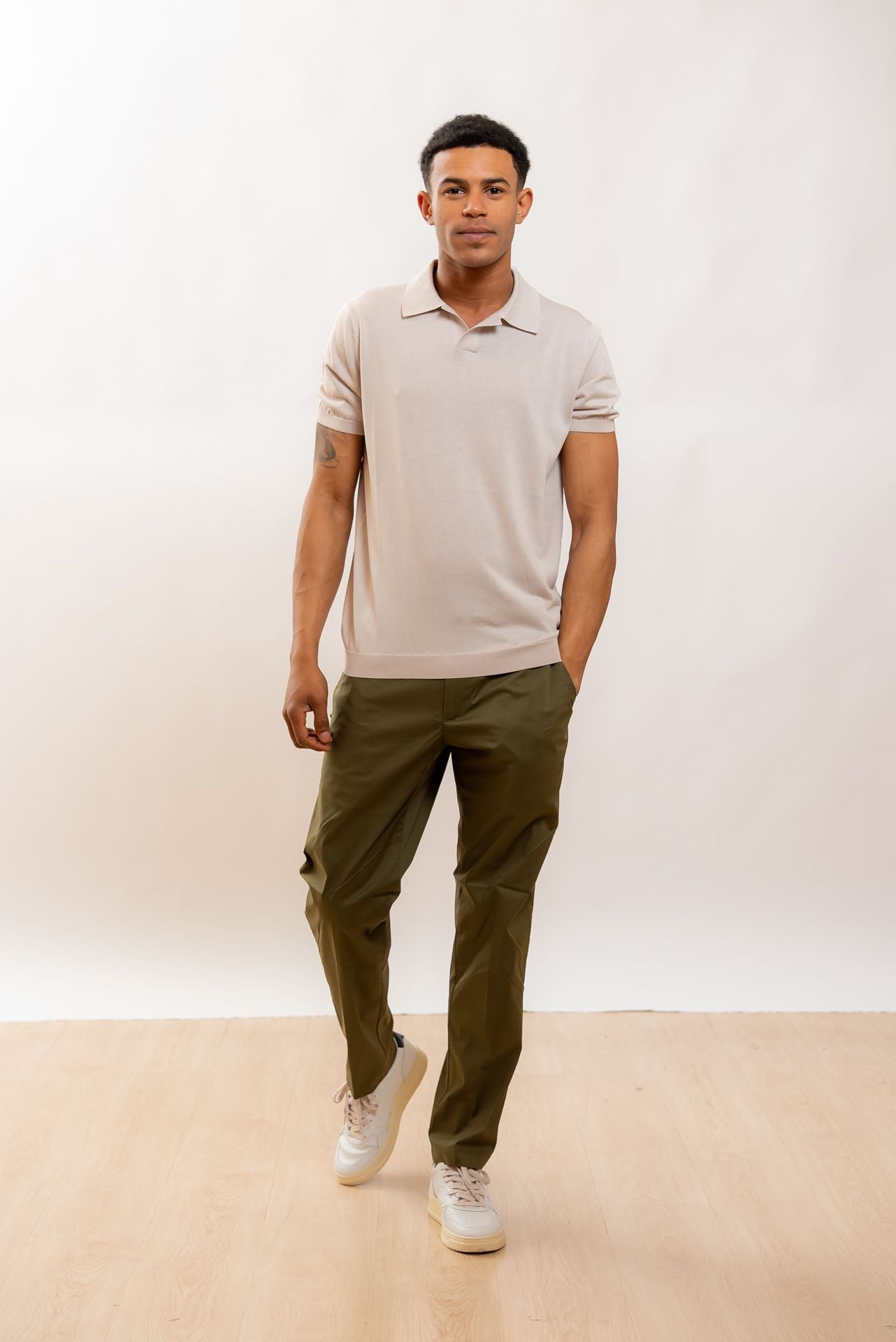 Kangra Cashmere Polo in Seta Beige, intero