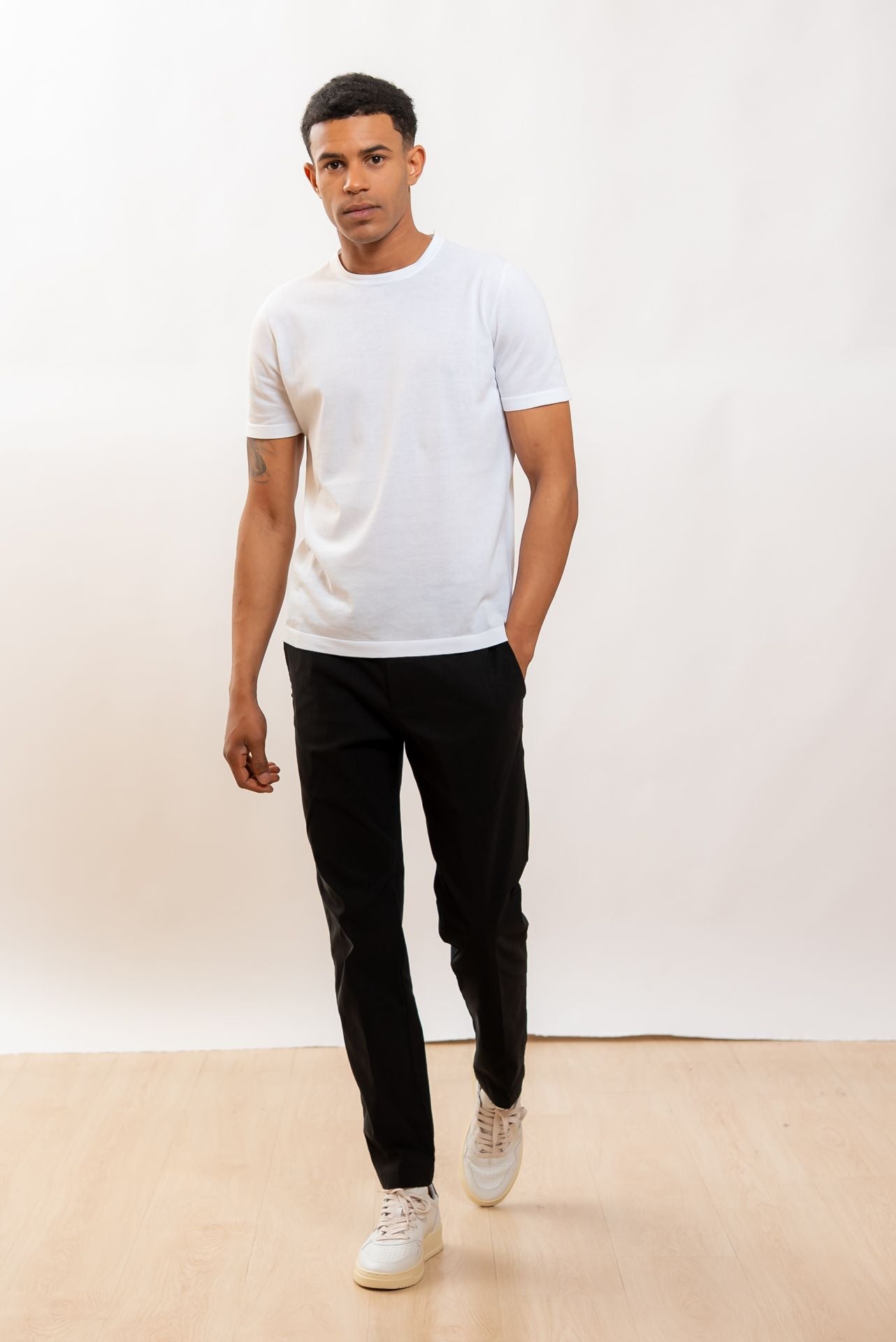 White Sand Pantalone Greg con Vita Elasticizzata Nero, intero