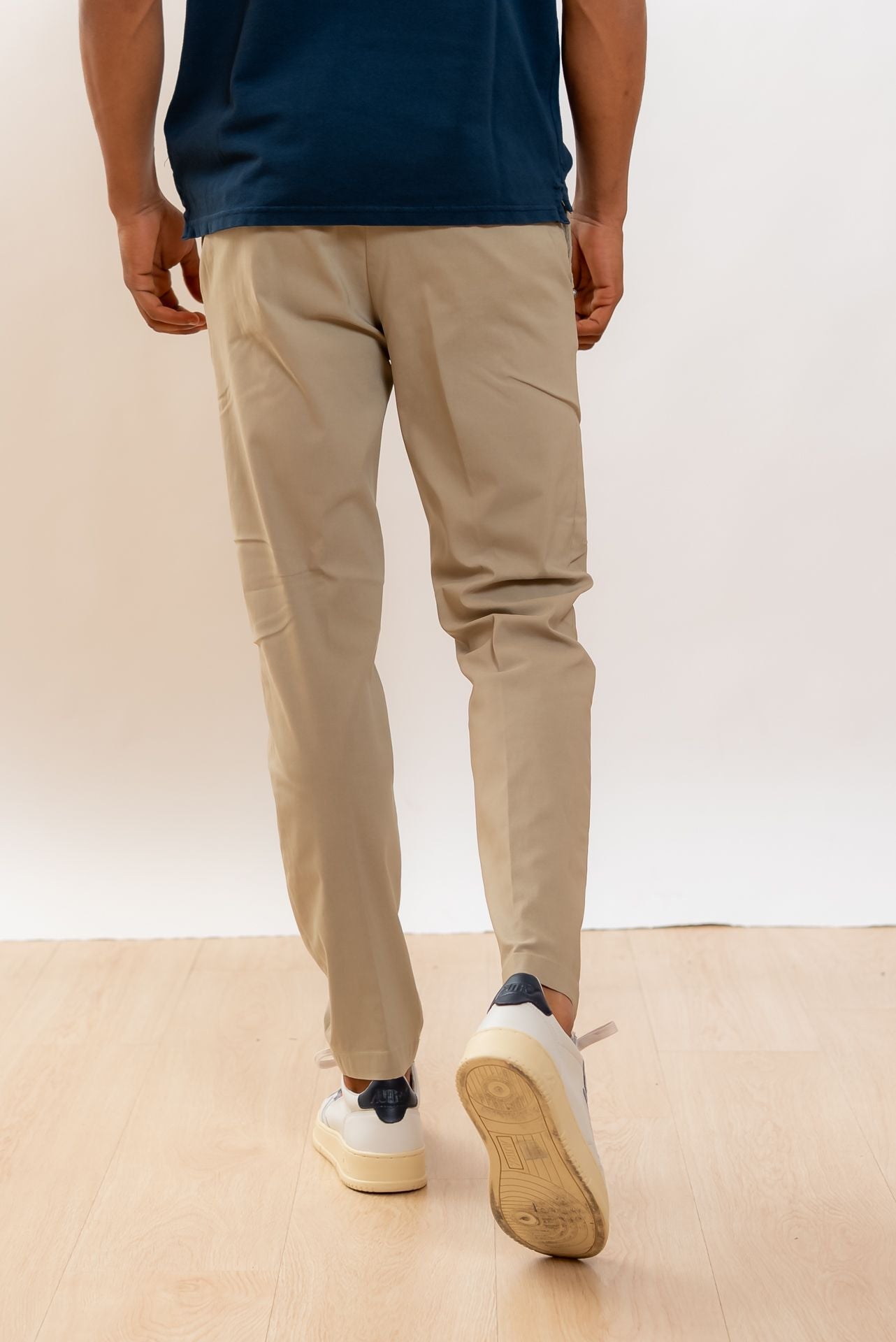 White Sand Pantalone Greg con Vita Elasticizzata Beige, retro