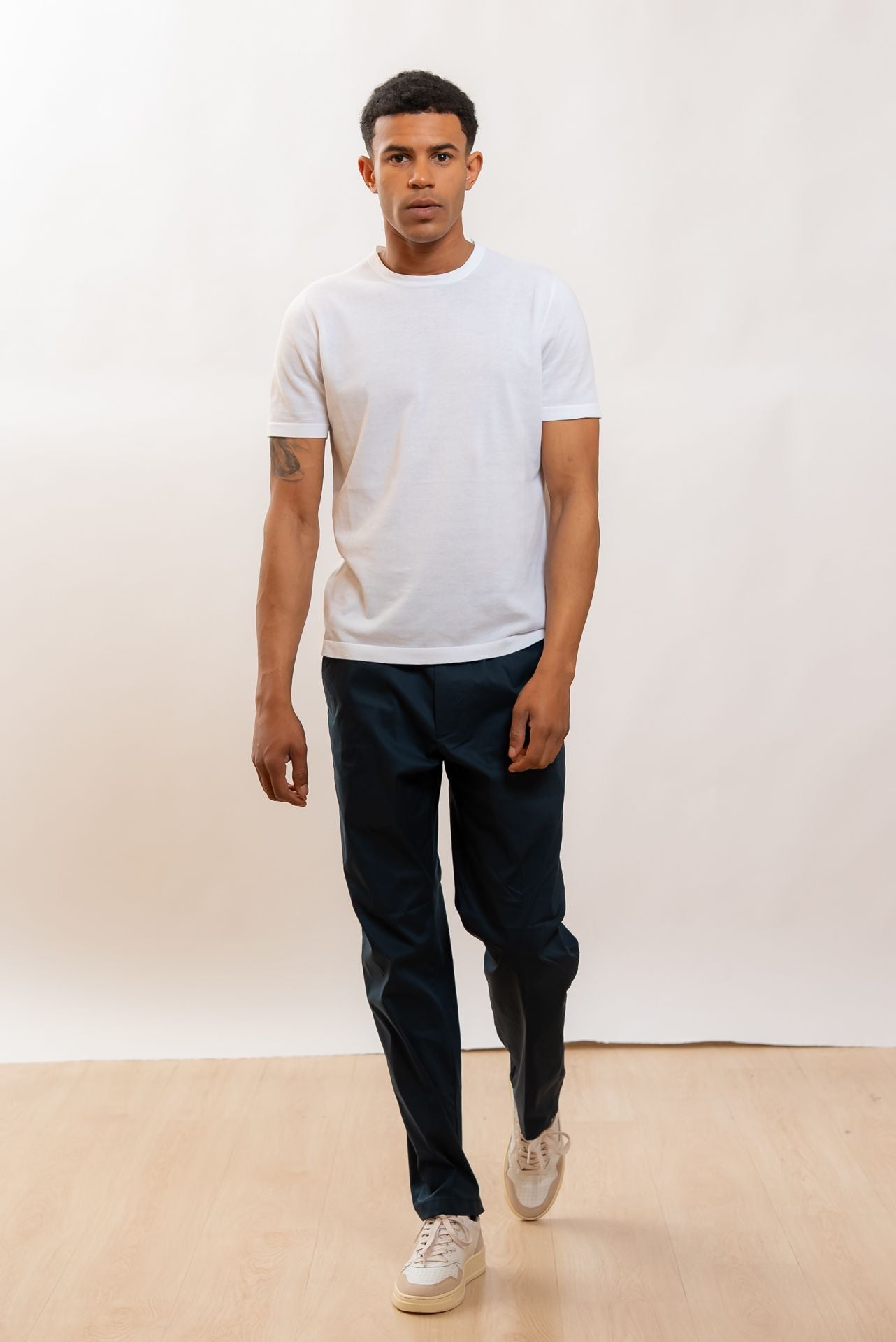 White Sand Pantalone Greg in Popeline Blu, intero