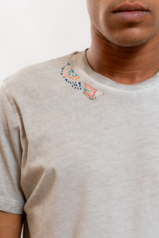 Bob Company T-shirt Even in Cotone Grigio con Ricami, dettaglio