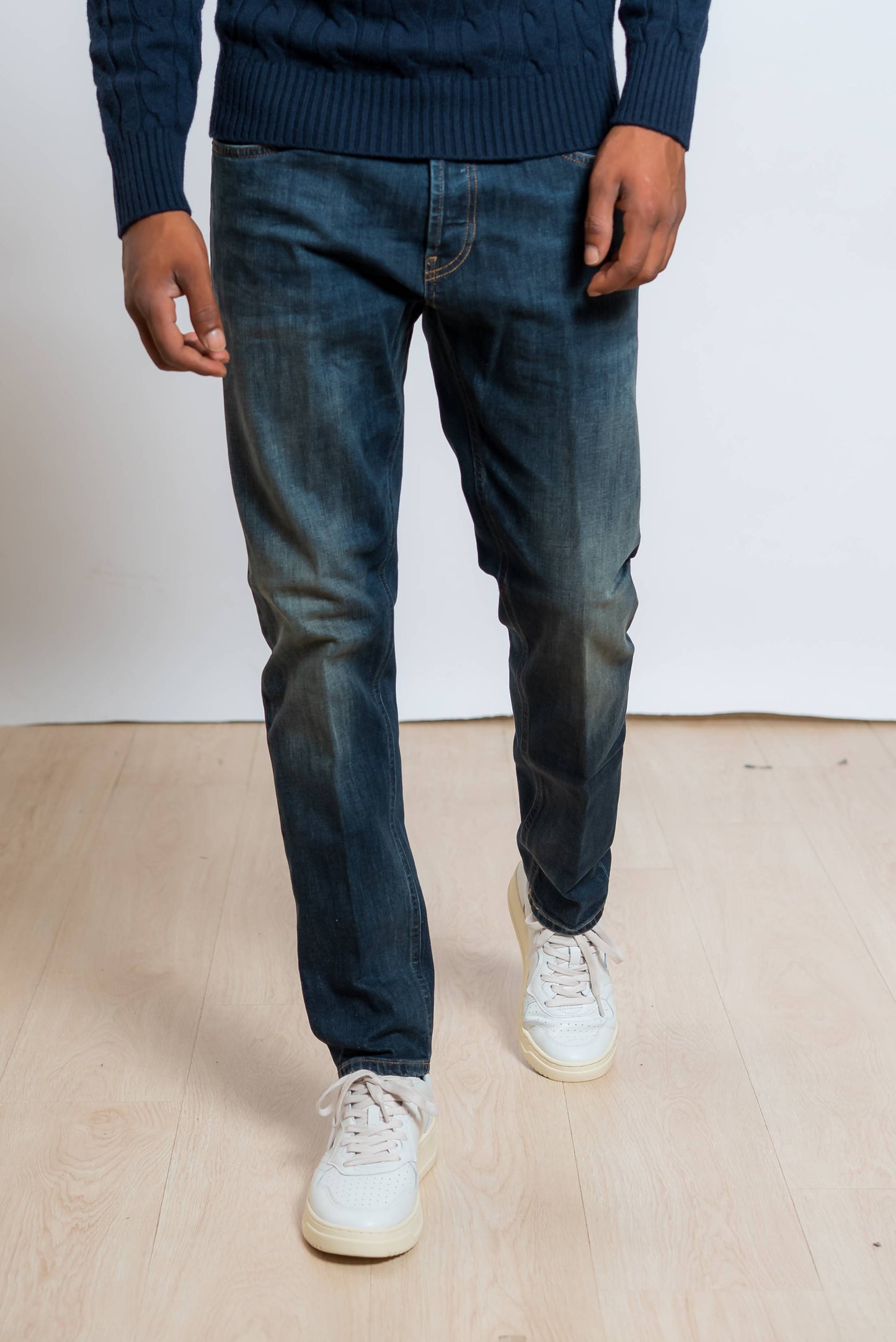 Jeans Dian Scuro Carrot Silm Fit Stretch