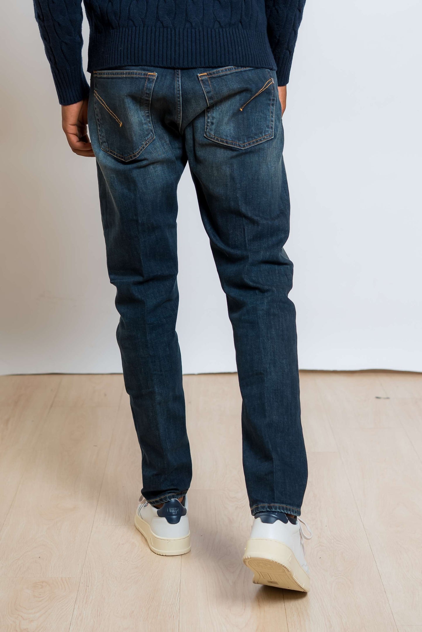 Jeans Dian Scuro Carrot Silm Fit Stretch