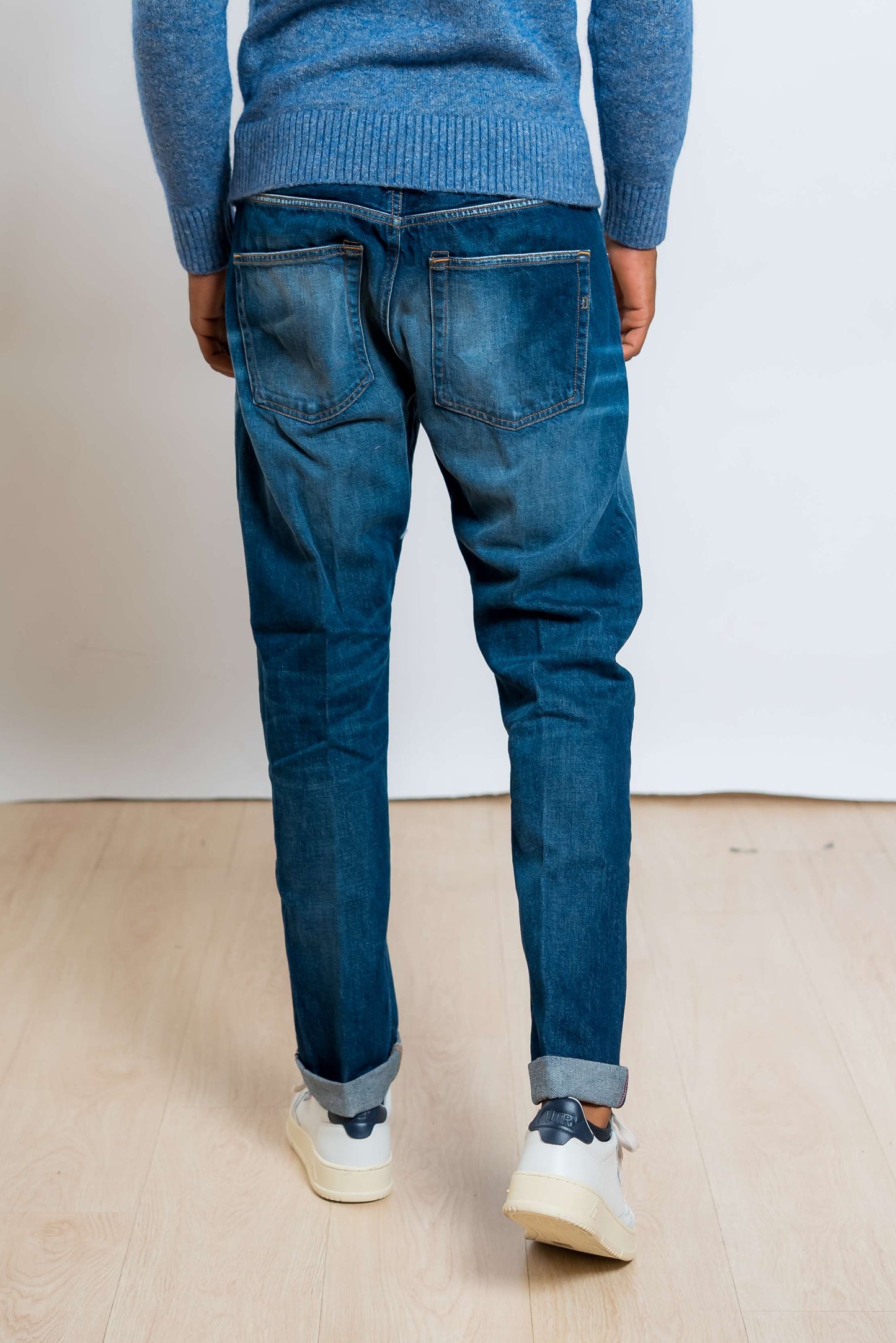 dondup jeans icon cimosato con effetto used e vestibilità regular fit - visuale posteriore