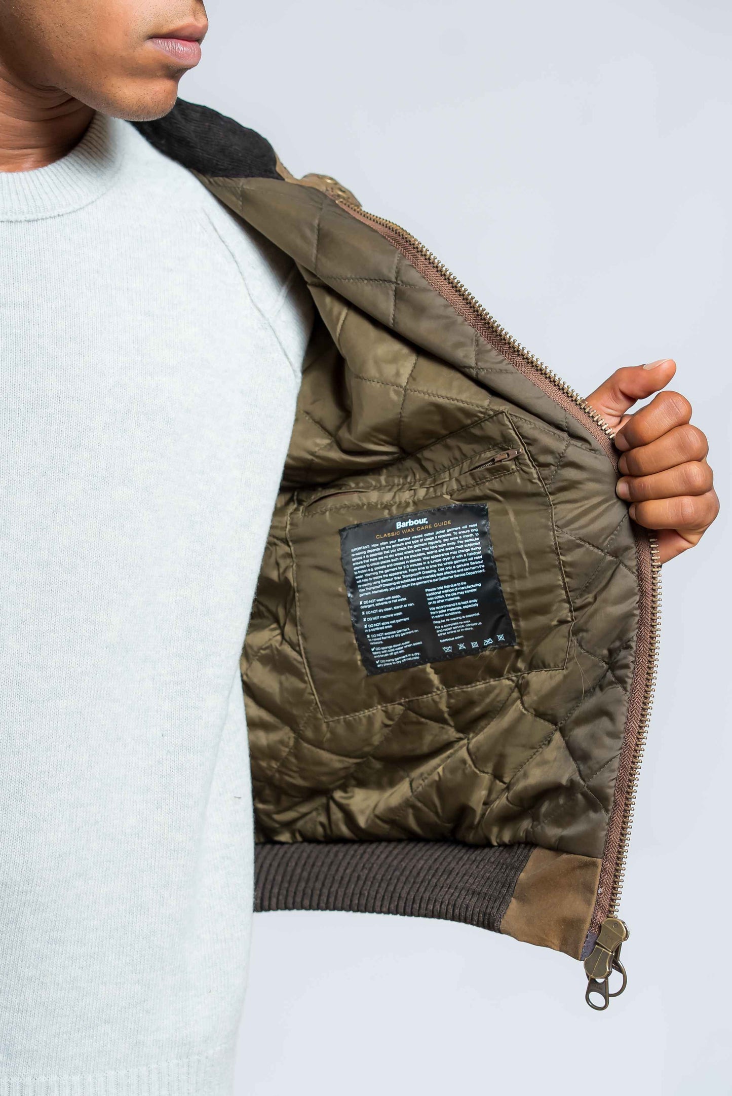 barbour international taschino anteriore e interno trapuntato del giubbino bomber merchant waxed marrone 