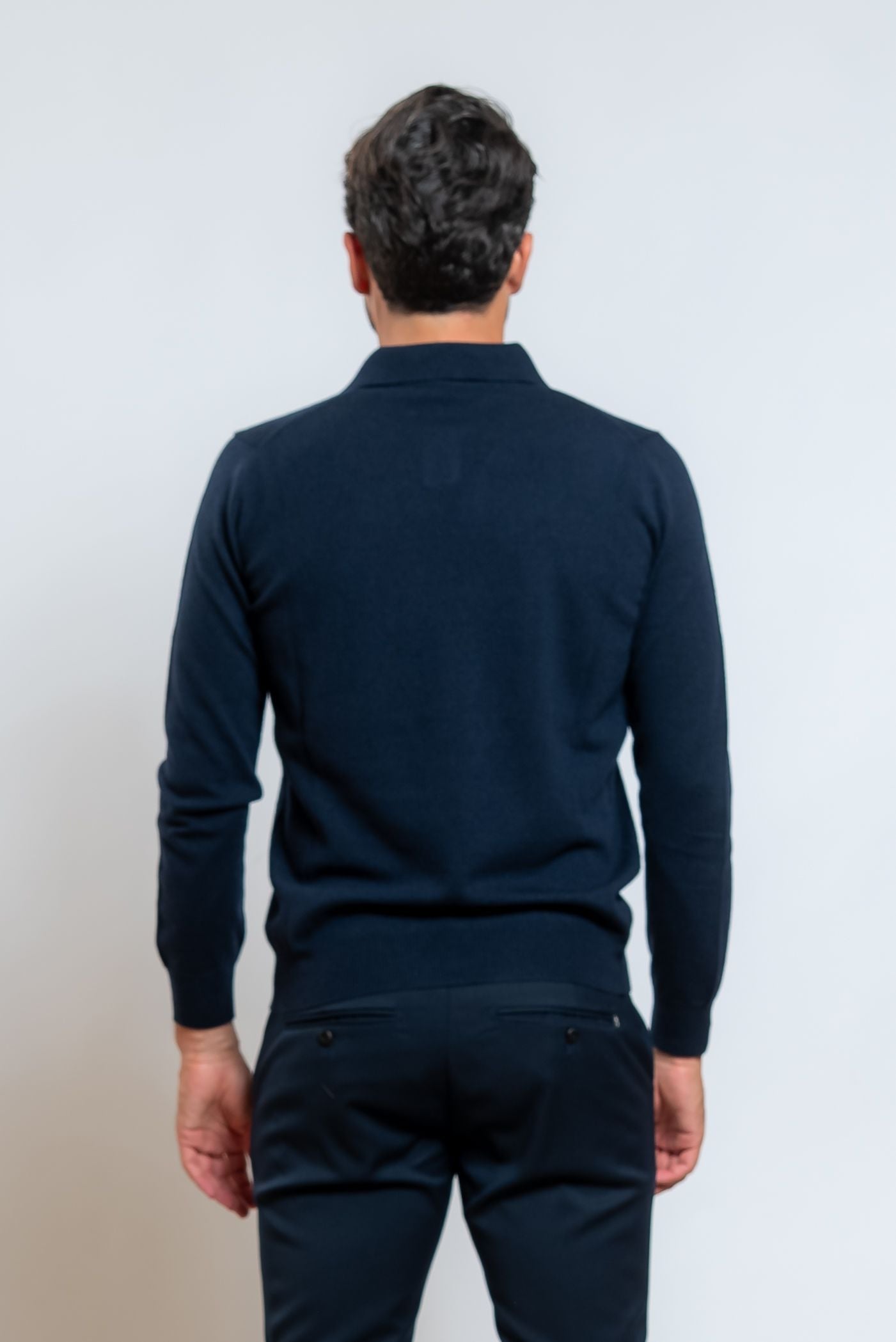 Kangra uomo polo in pura lana blu a maniche lunghe con colletto capri - vista posteriore