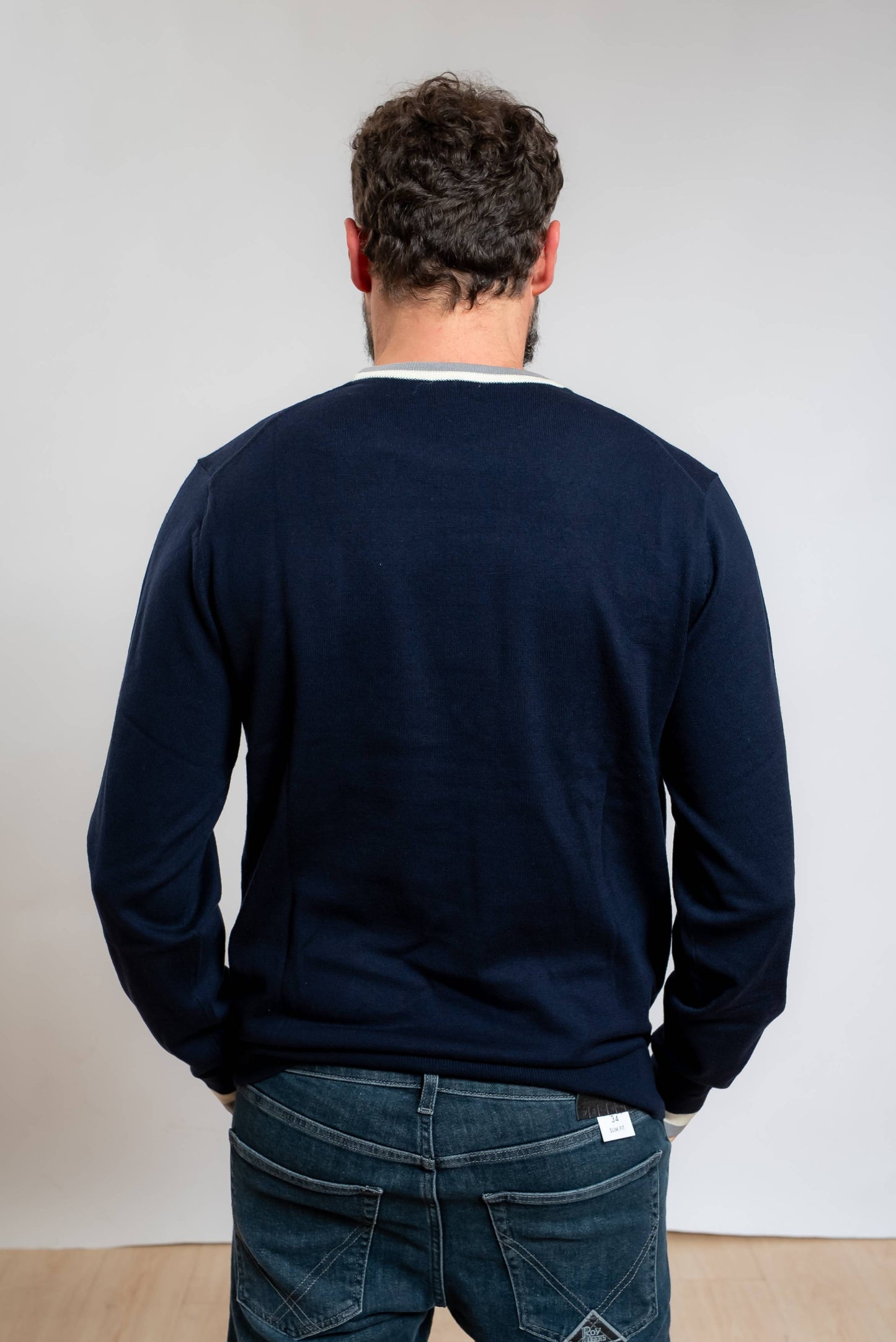 Sun68 uomo maglia stripes in lana e cotone blu petrolio con motivo a righe sul girocollo e polsini, vista posteriore