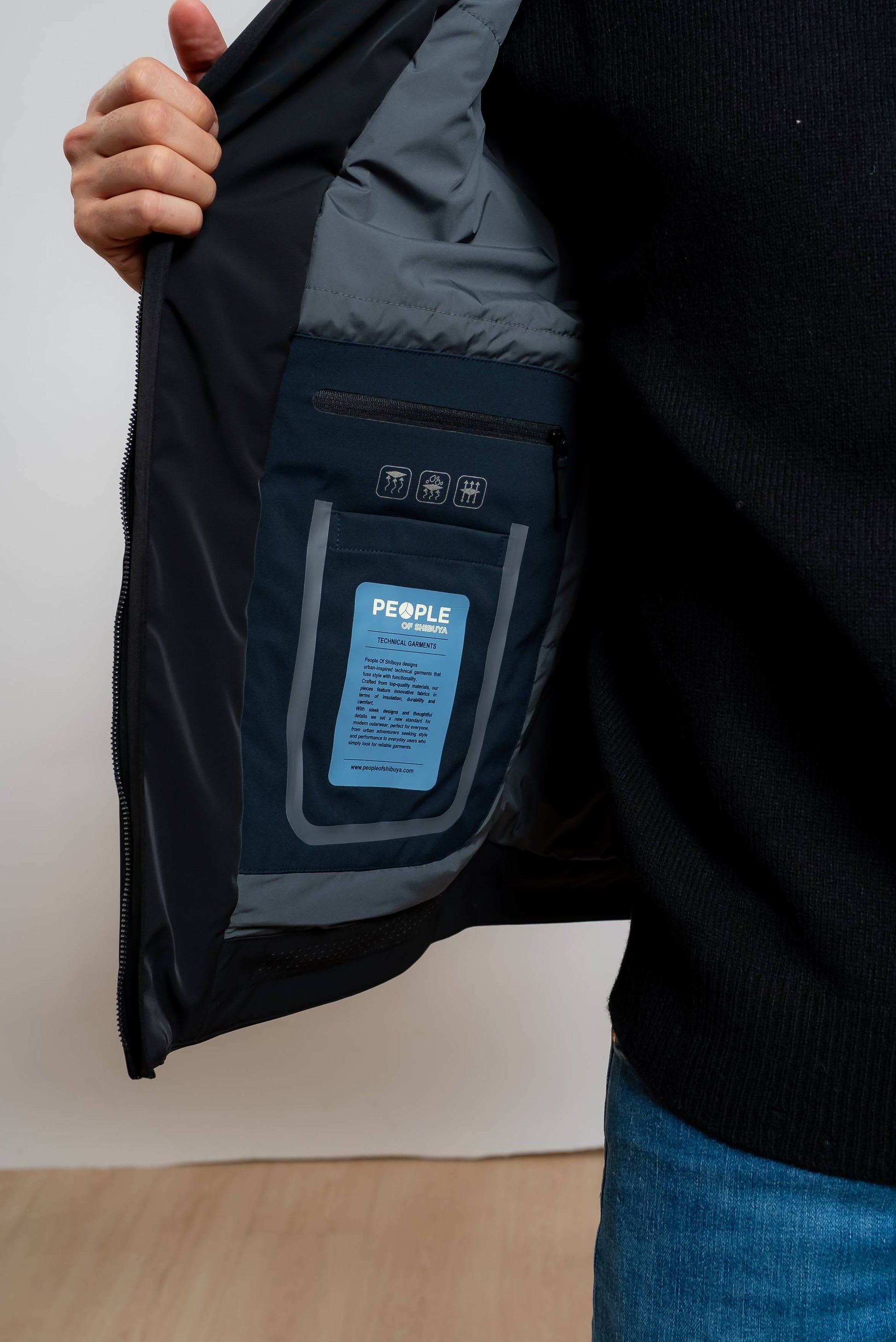 dettaglio del taschino interno sul giubbino shikoku di people of shibuya nero da uomo