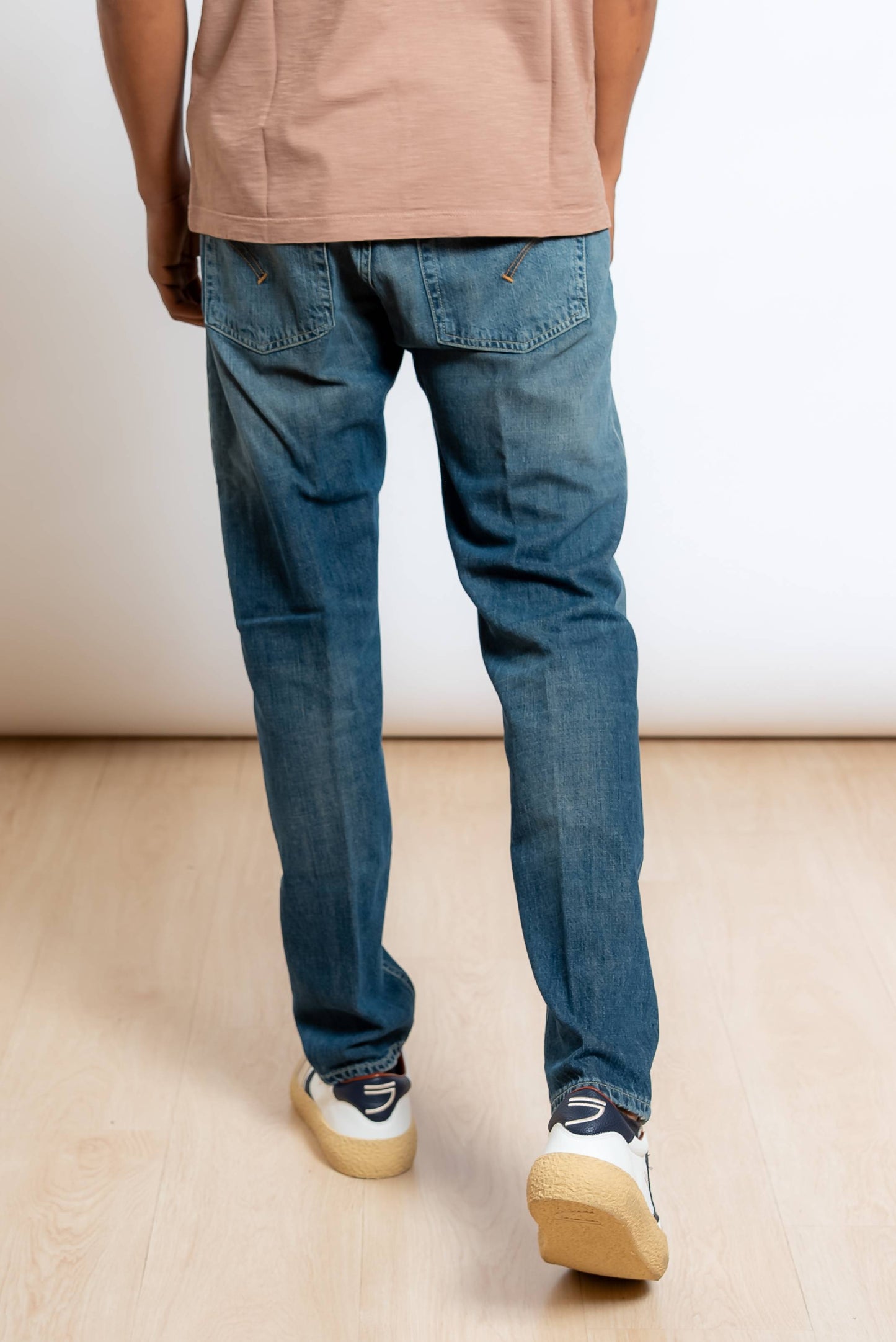 Jeans Dian Carrot Slim Fit Medio