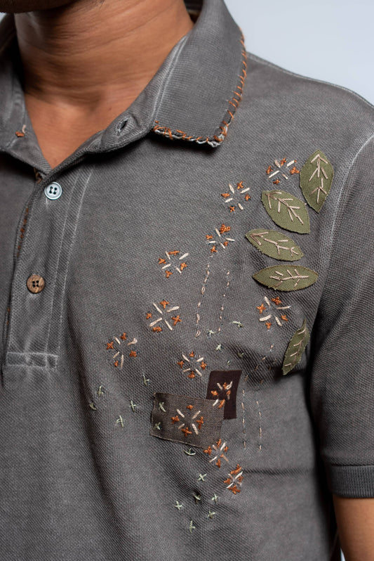 Polo Ricky Marrone con Ricami