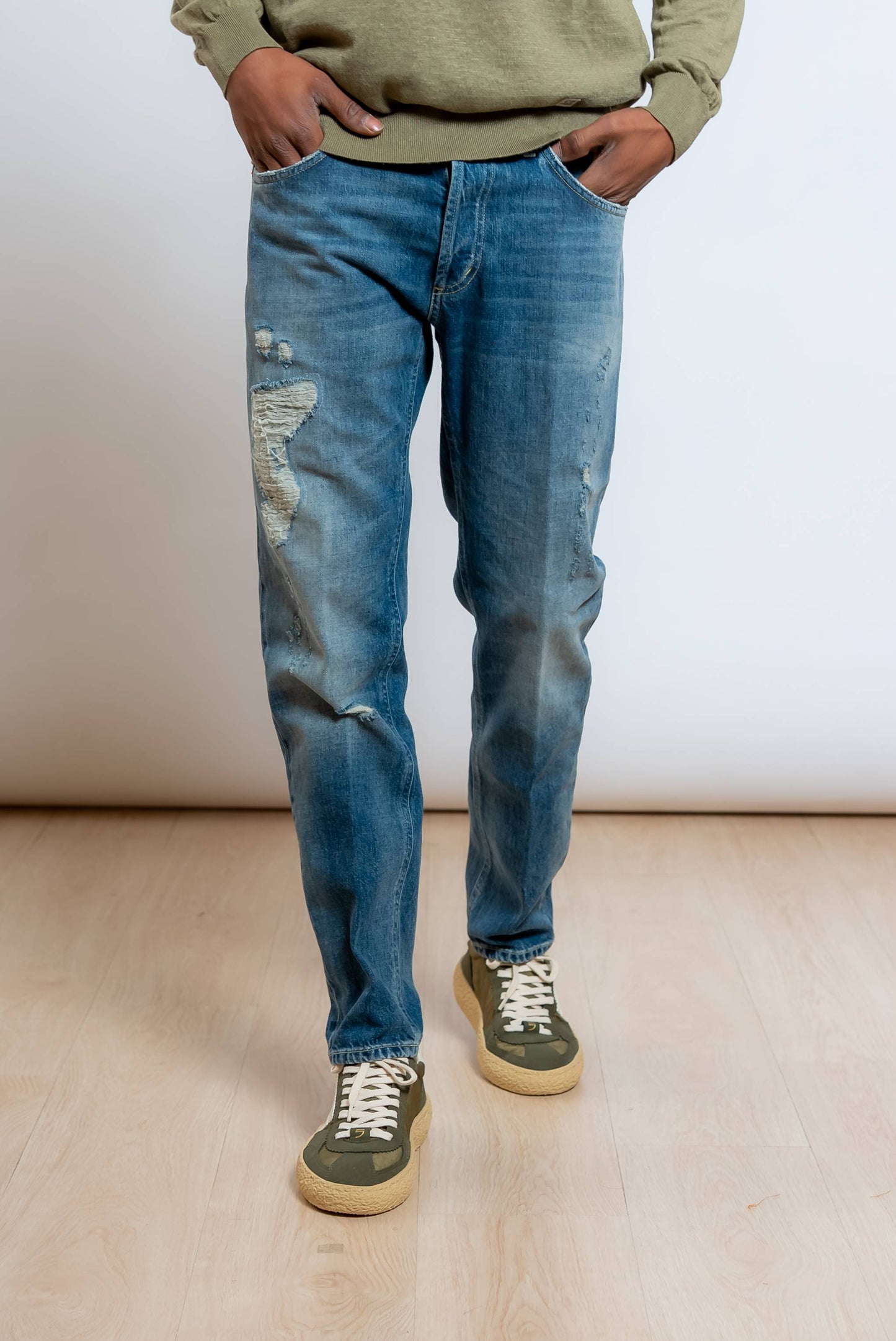 Jeans Brighton Carrot Fit con Strappi