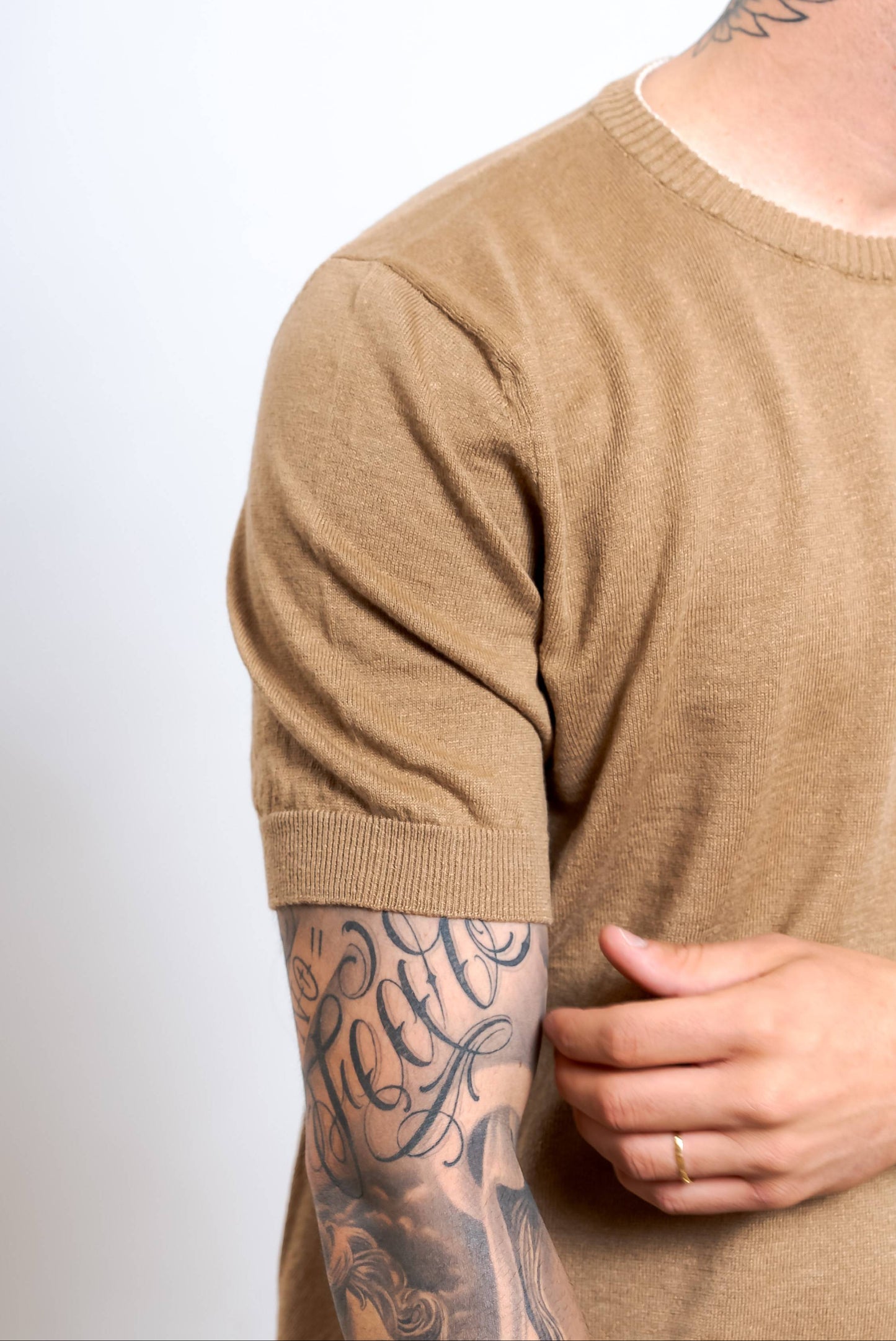 Maglia a Maniche Corte in Lino e Cotone Beige Scuro