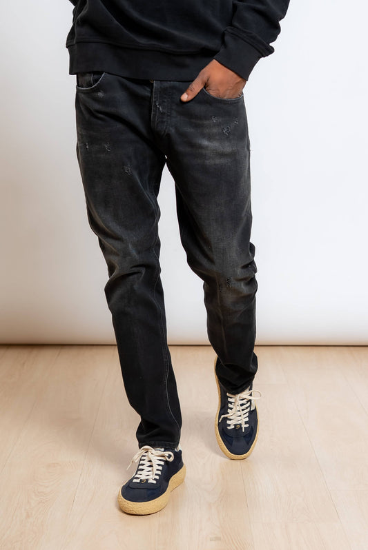 Jeans Dian Nero Carrot Slim Fit