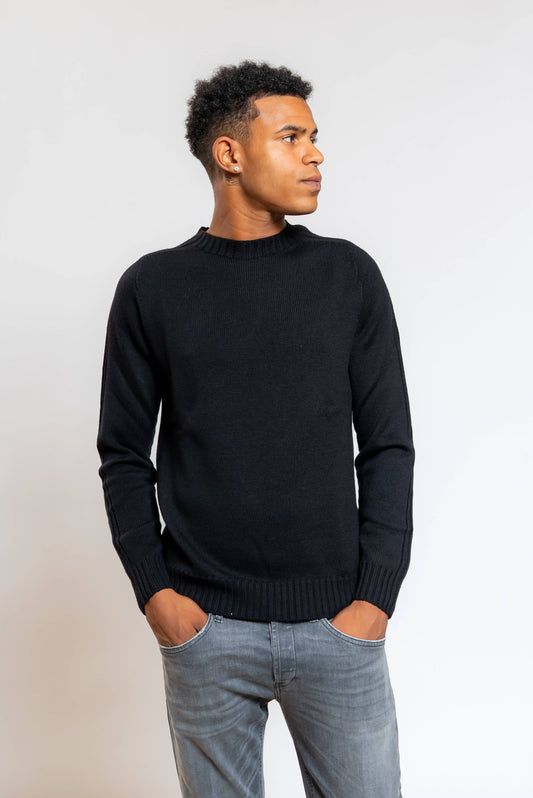 Maglione in Lana Nera con Lavorazione