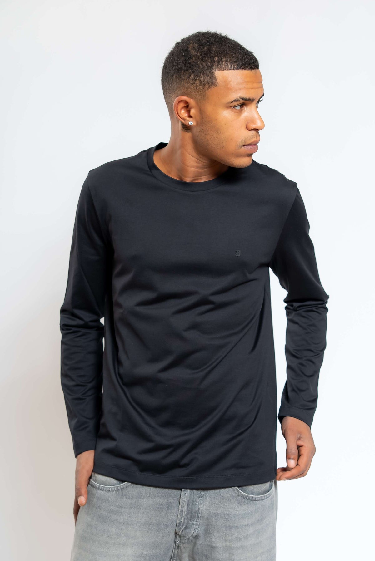 T-shirt a Maniche Lunghe in Cotone Nero