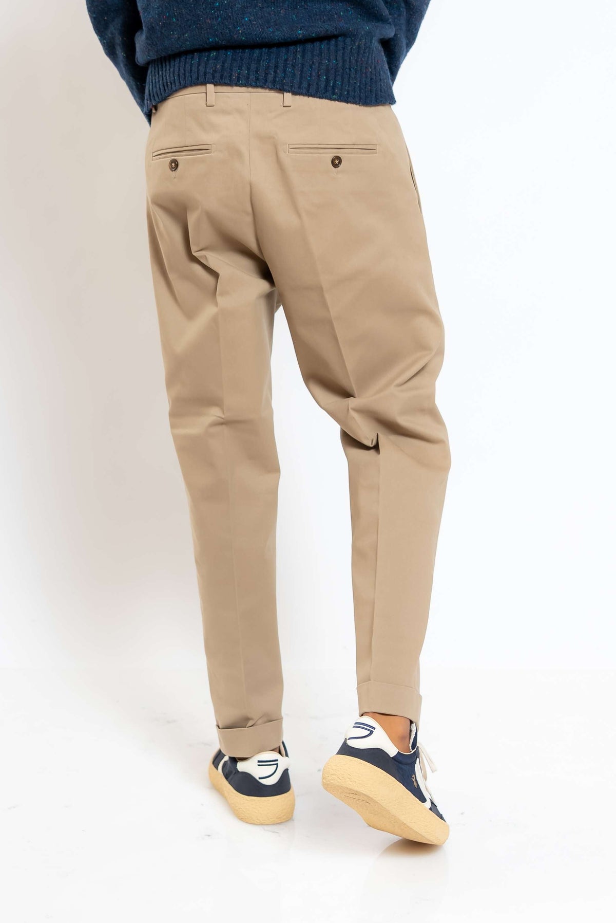 Pantalone Sartoriale in Cotone Beige con Pinces