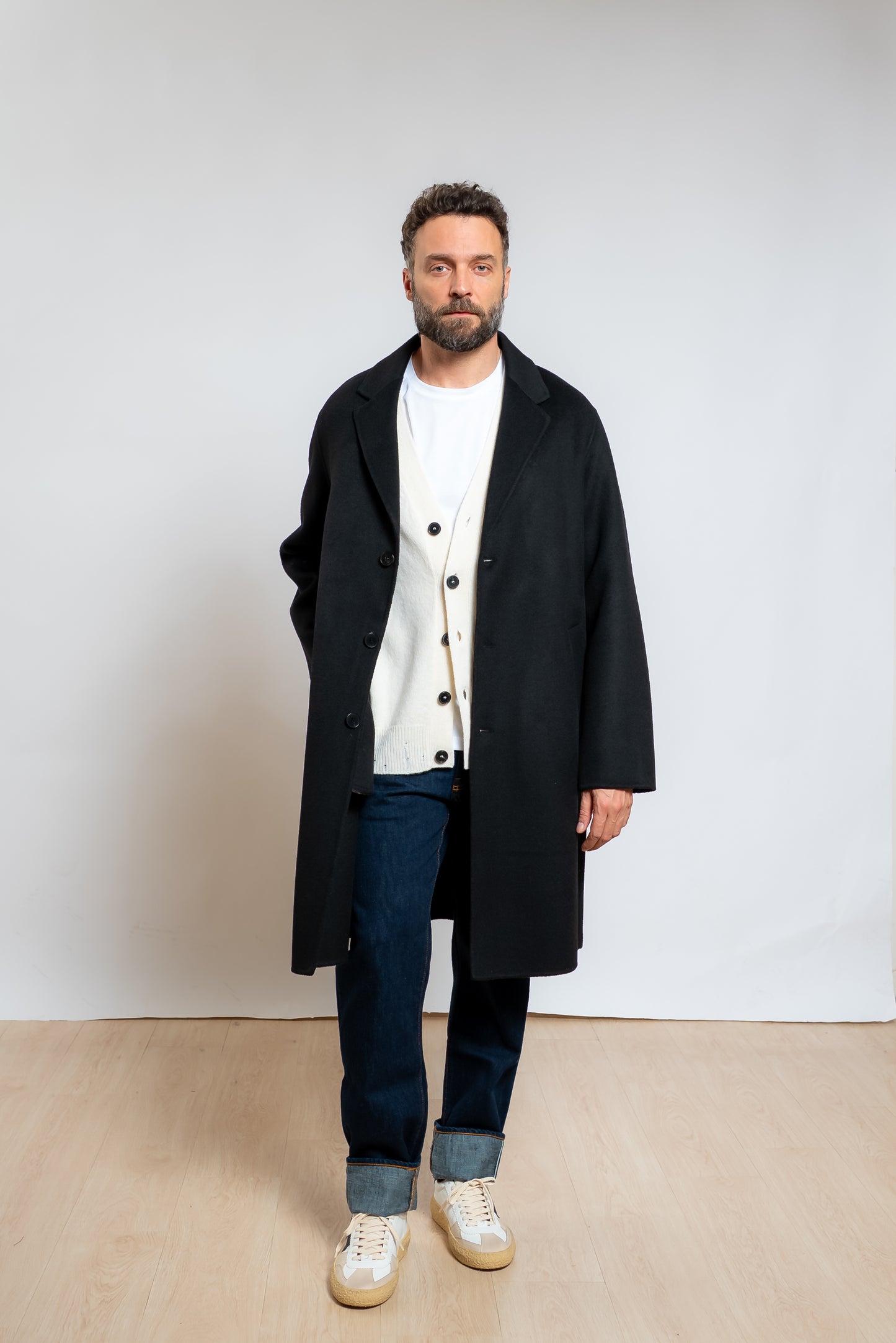 Cappotto Nero in Lana e Cashmere