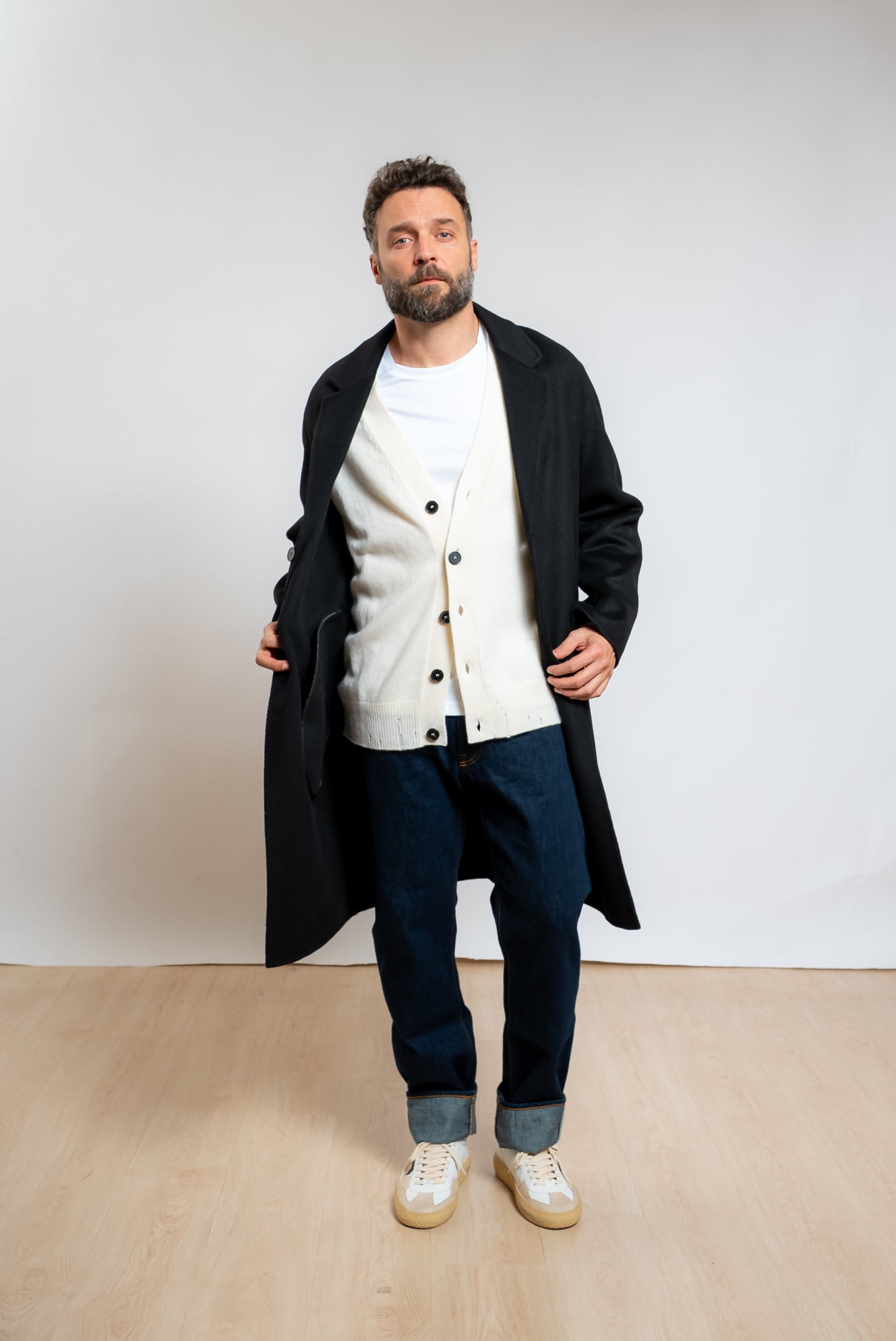 Cappotto Nero in Lana e Cashmere