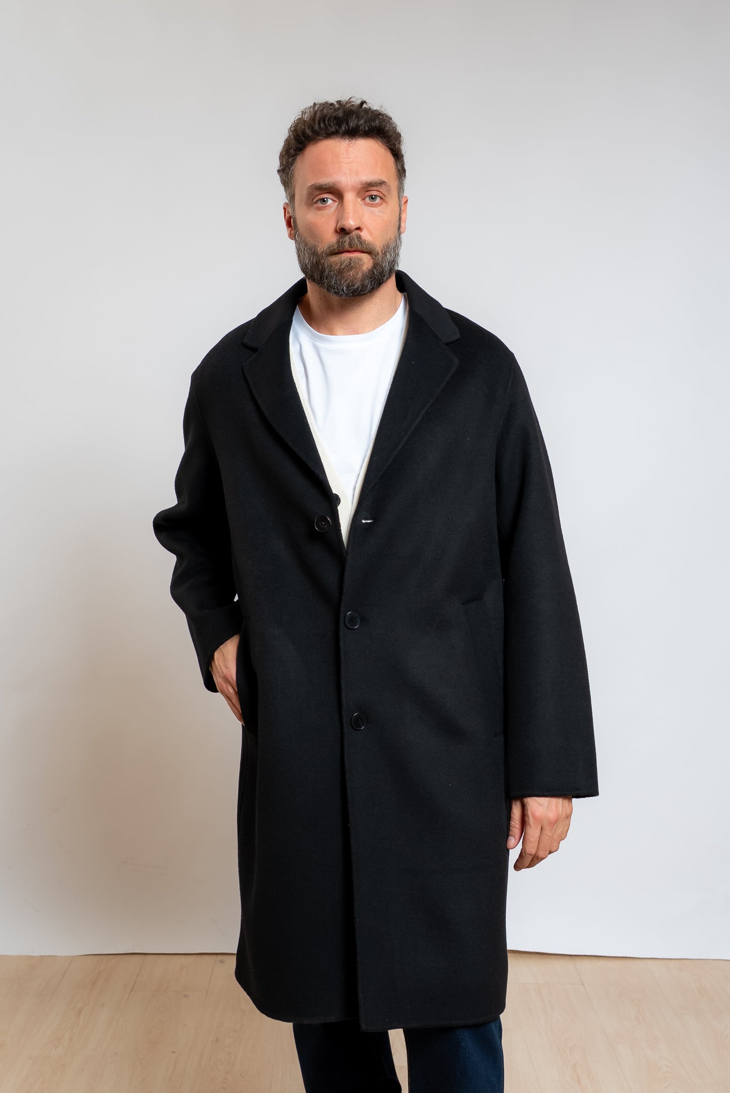 Cappotto Nero in Lana e Cashmere