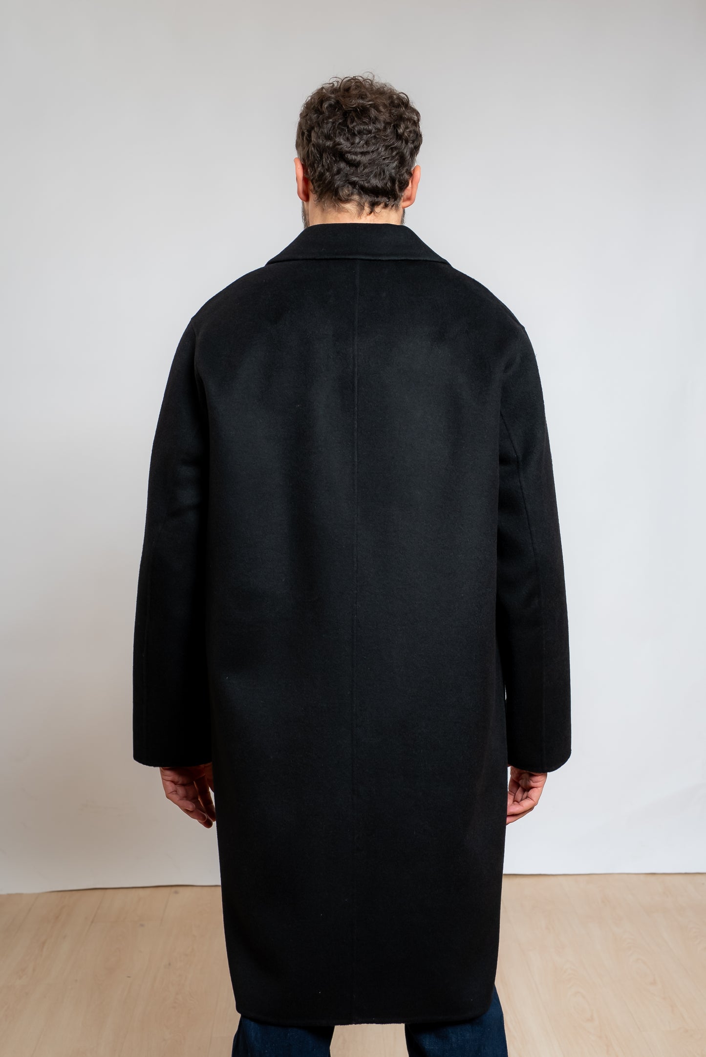 Cappotto Nero in Lana e Cashmere