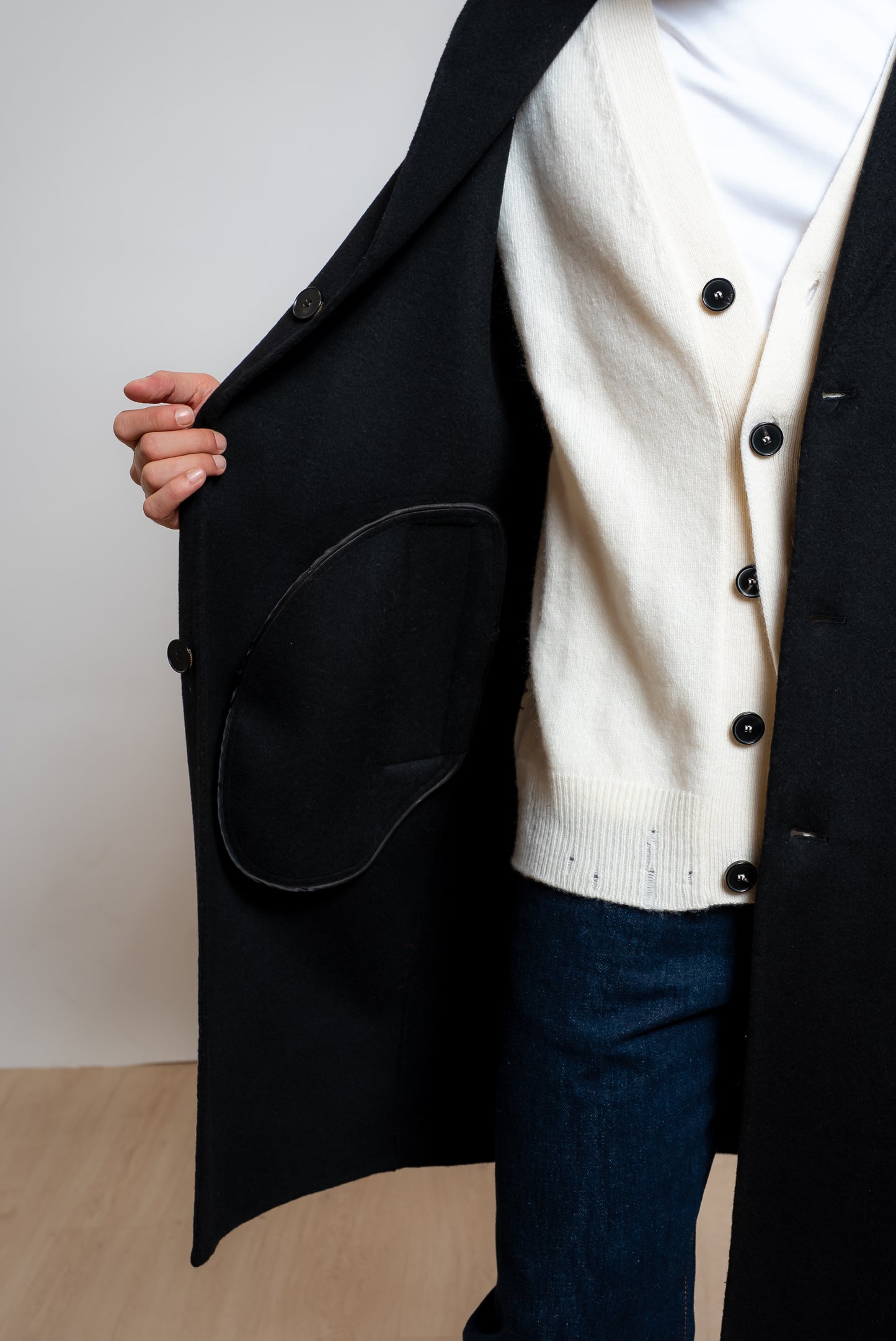 Cappotto Nero in Lana e Cashmere