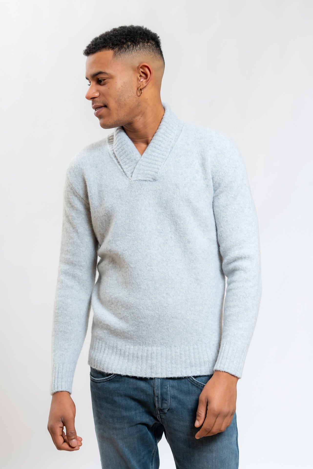 Maglione Grigio in Lana con Colletto