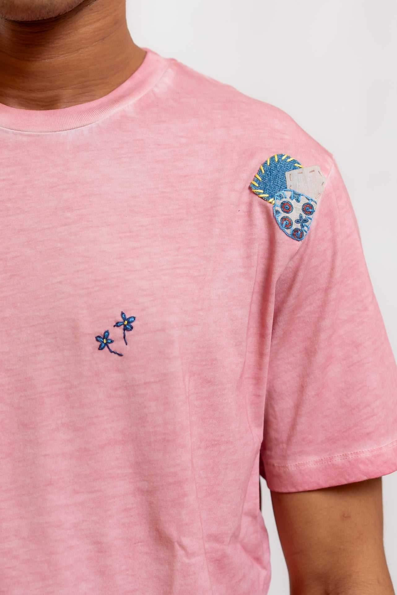 Bob Company T-shirt Even in Cotone Rosa con Ricami, dettaglio